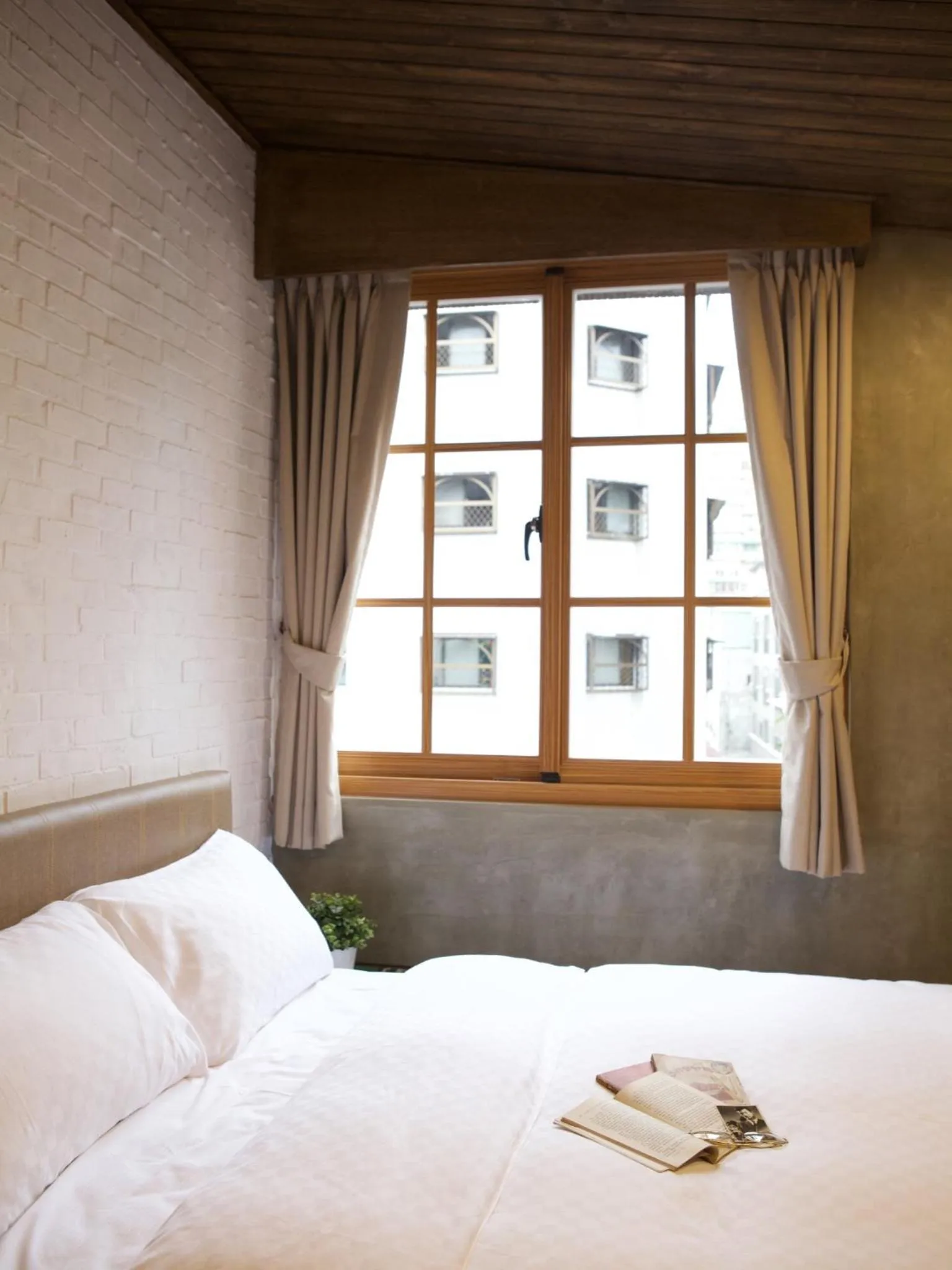 bunk bed, Bed in Jian Shan Hotel