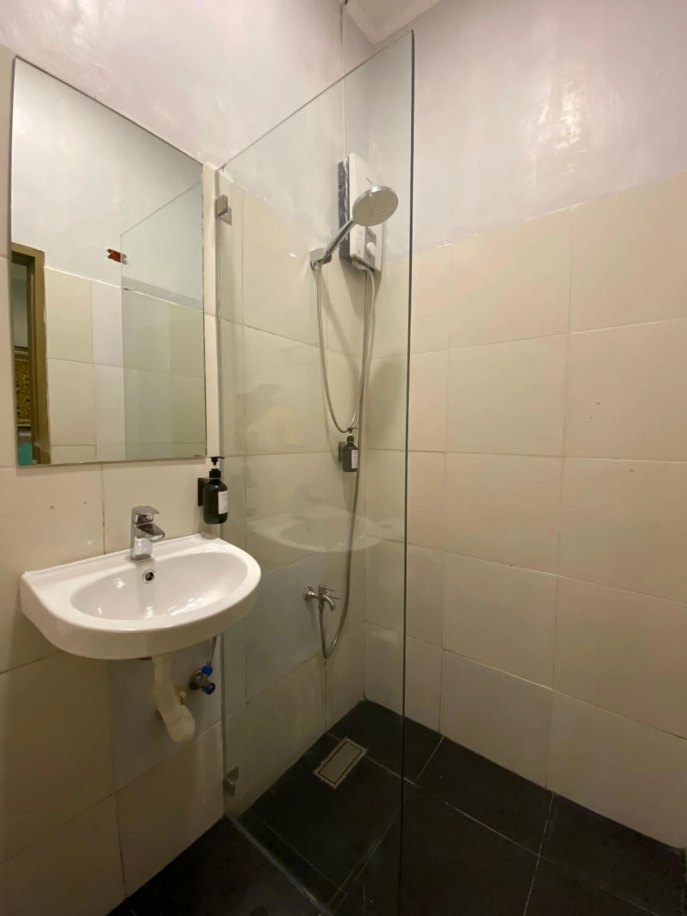 Bathroom in Vivo Siargao