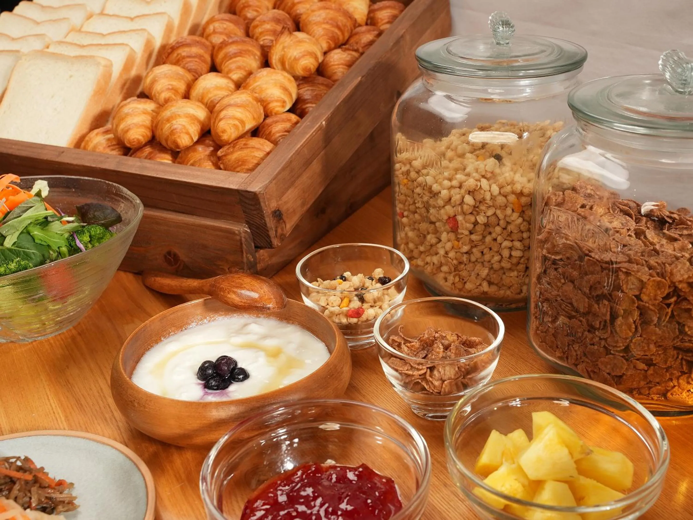 Buffet breakfast in Hotel Abest Hakuba Resort