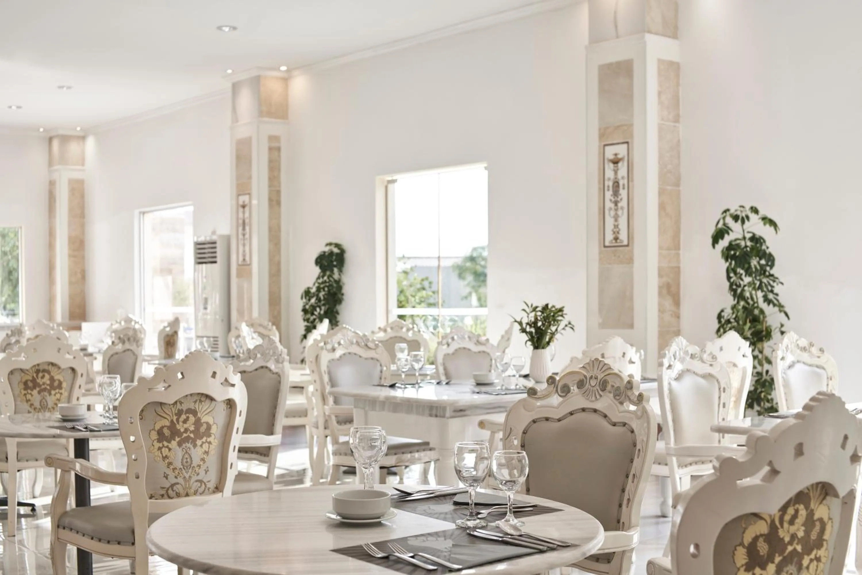 Restaurant/places to eat in Sandy Beach Resort - Rizos Resort