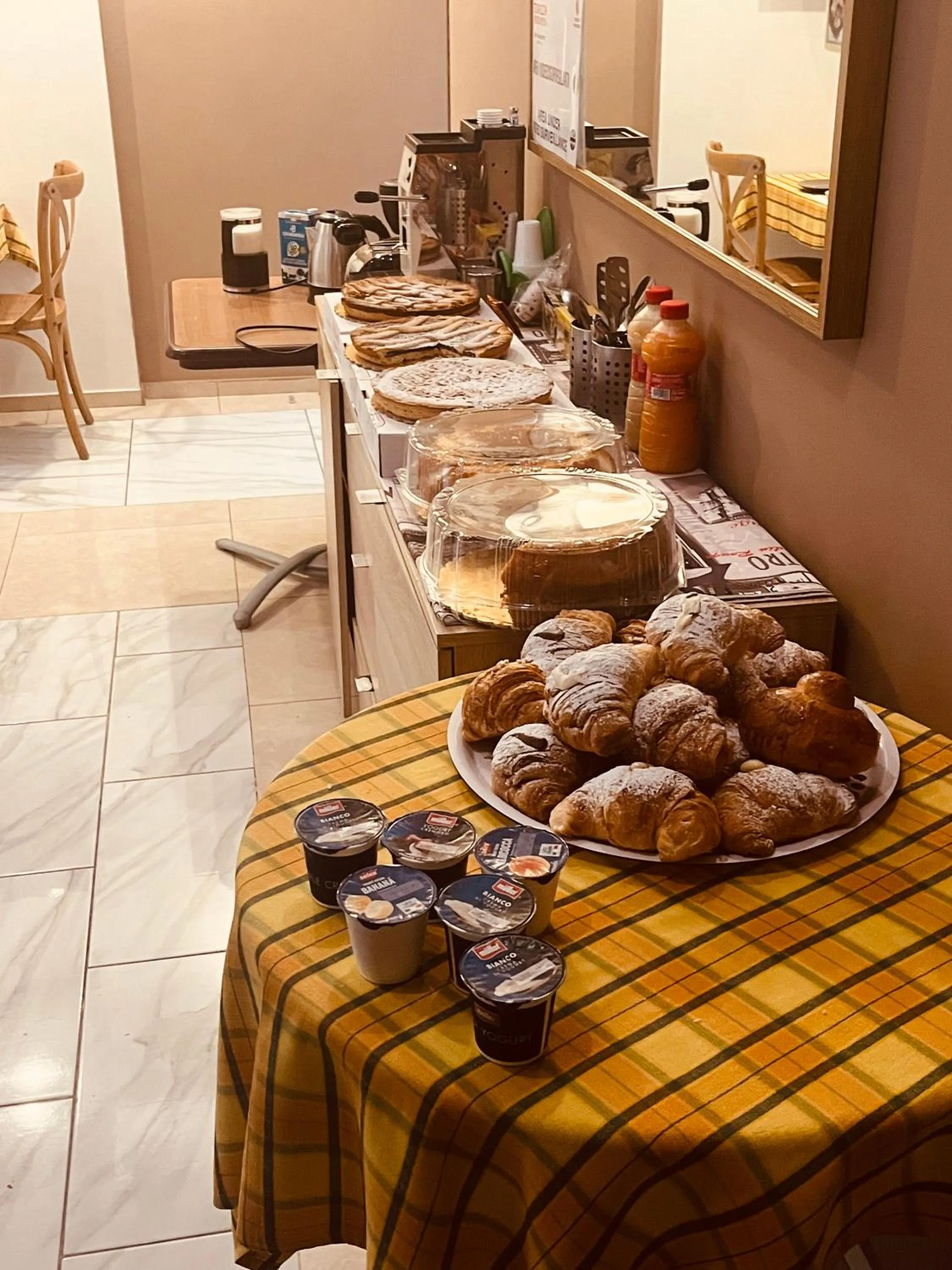 Breakfast in Terrazza Partenopea