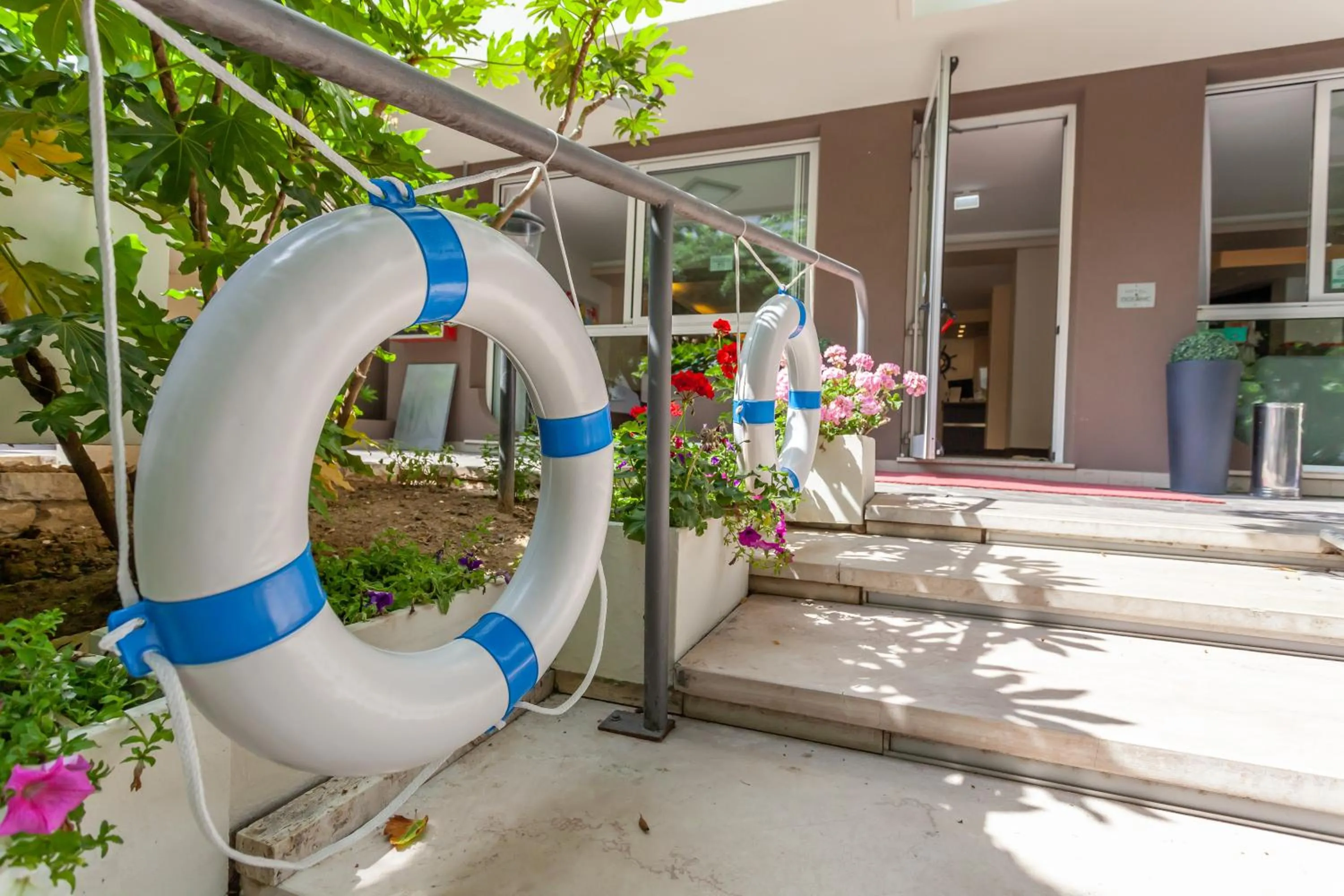 Facade/entrance in Hotel Oceanic