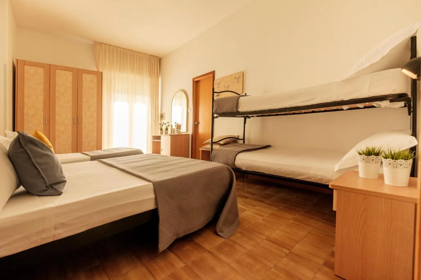 Bedroom, Bed in Hotel Oceanic