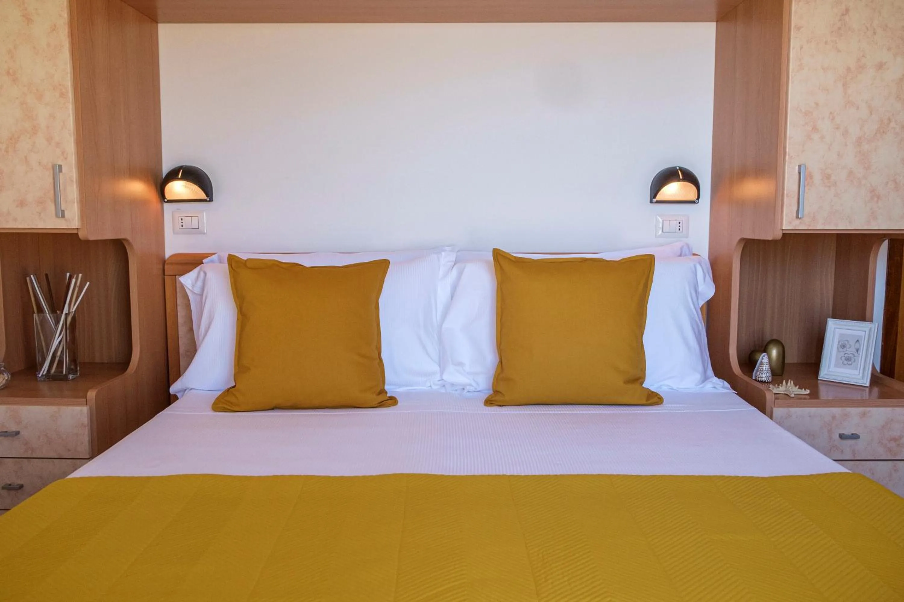 Bed in Hotel Oceanic