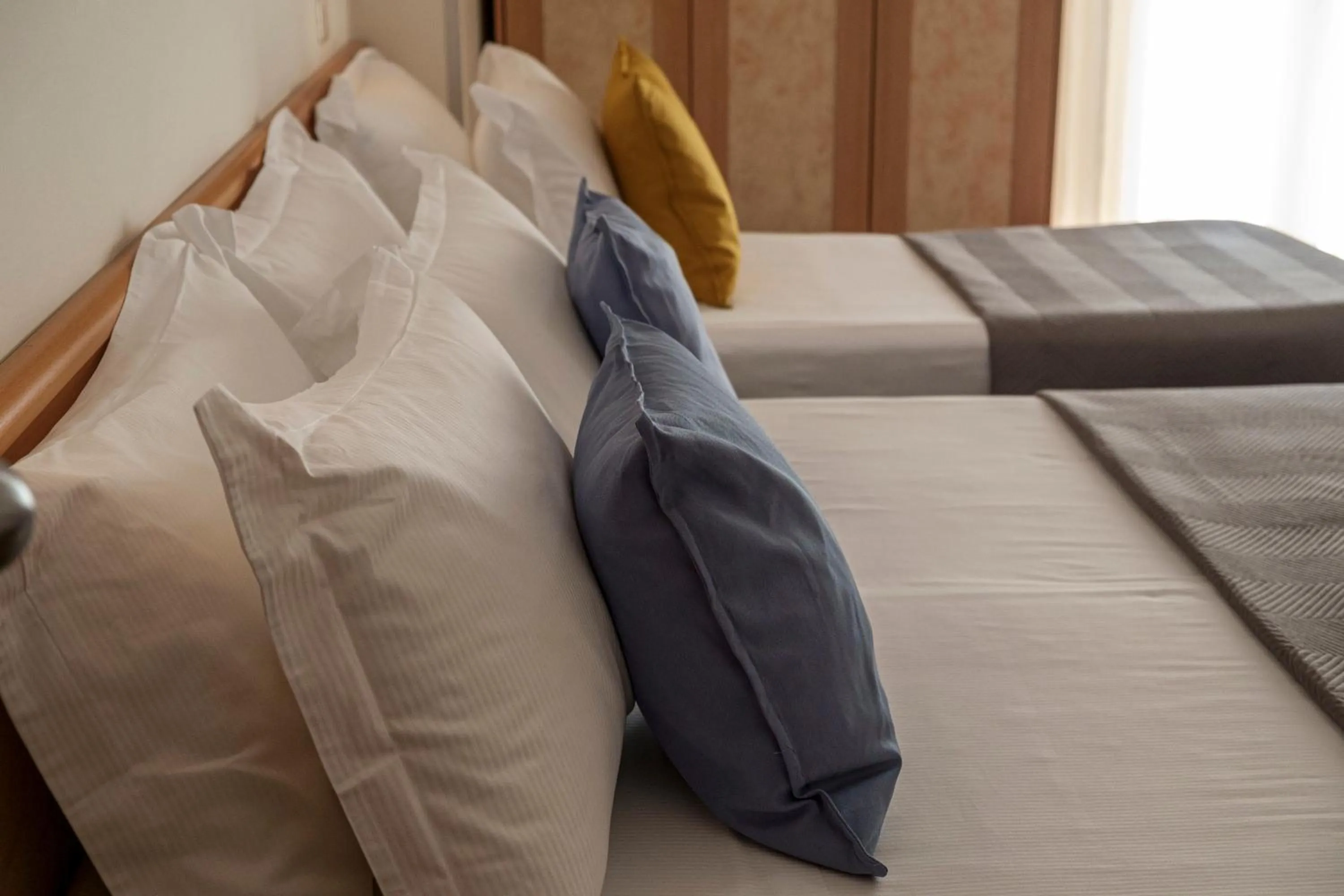 Bed in Hotel Oceanic