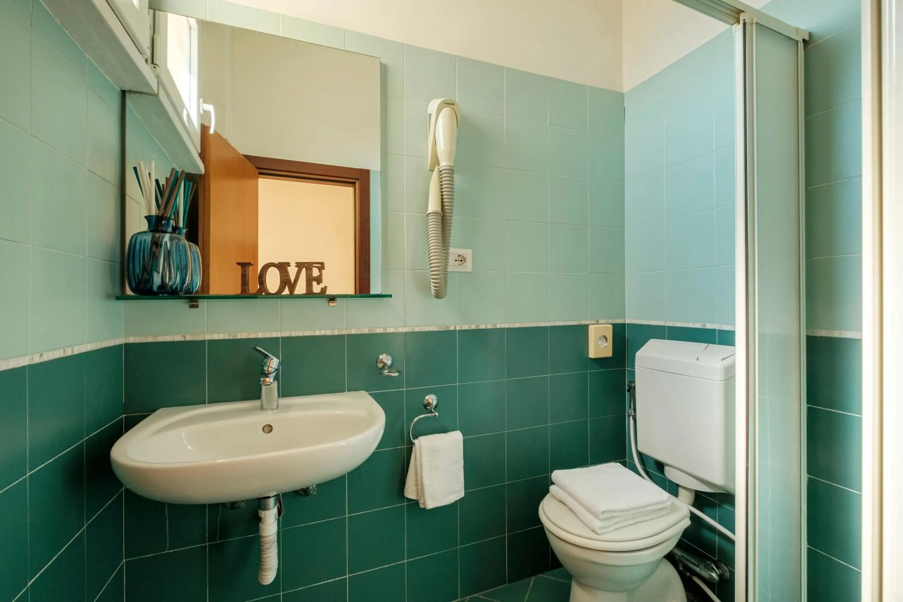 Bathroom in Hotel Oceanic