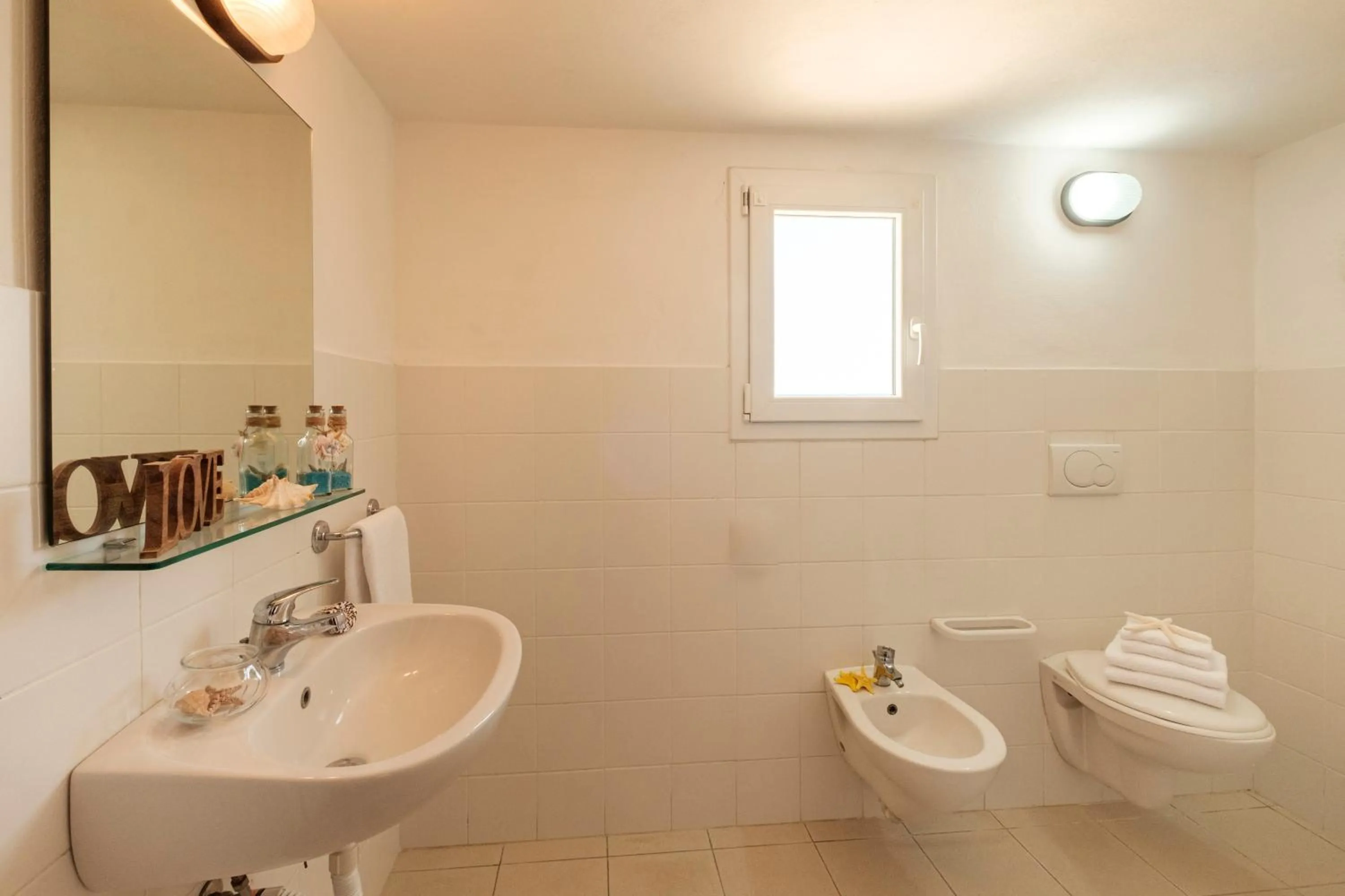 Bathroom in Hotel Oceanic