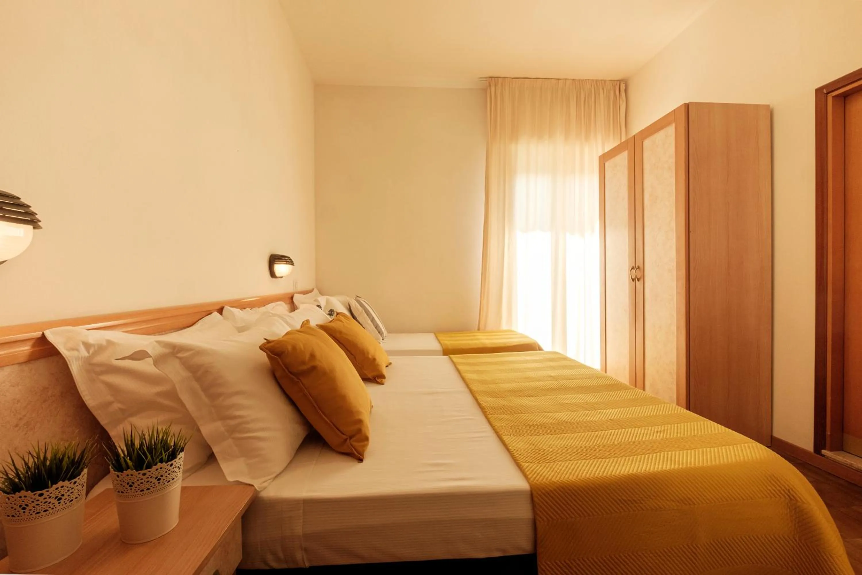 Bedroom, Bed in Hotel Oceanic