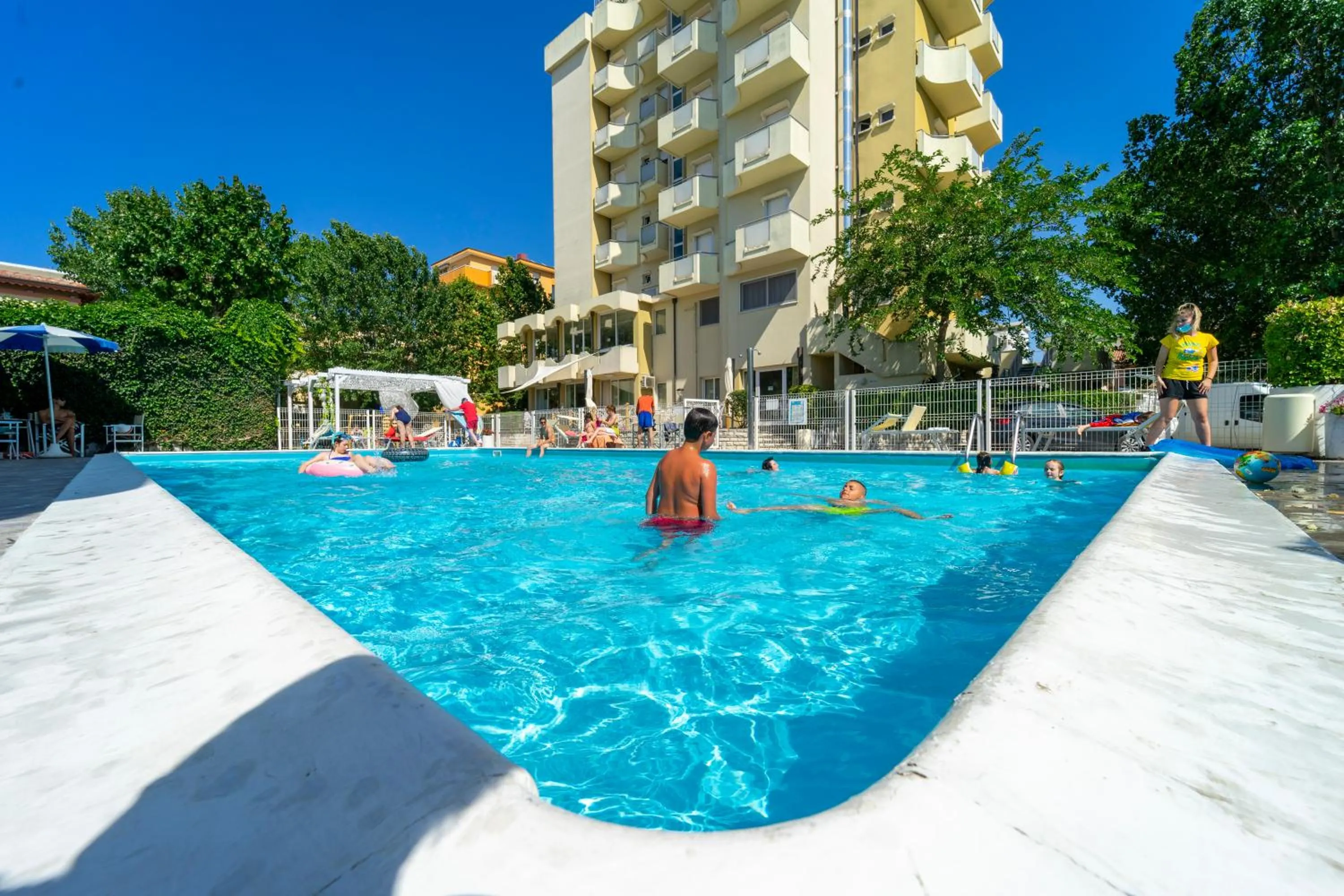 Swimming pool in Hotel Oceanic