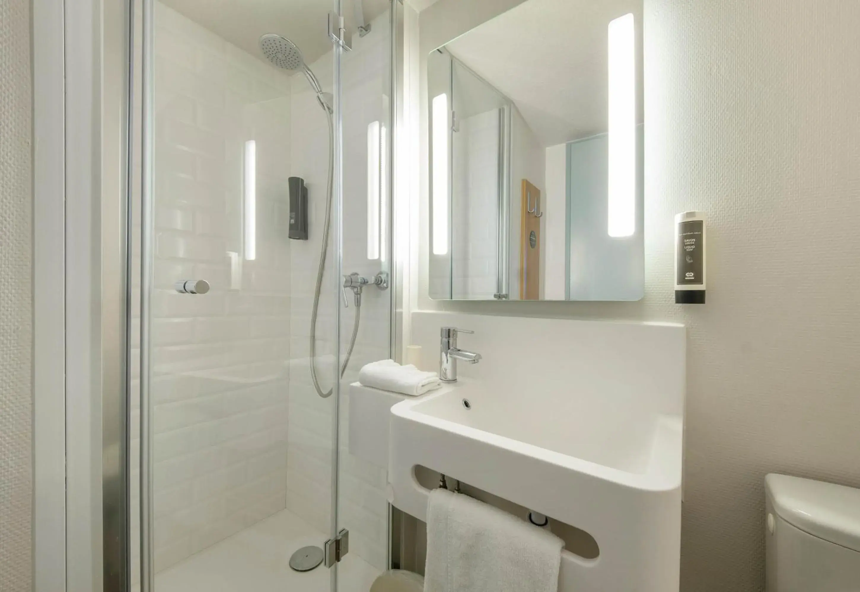 Twin Room - Non-Smoking in B&B HOTEL La Rochelle Angoulins Twin Room - Non-Smoking in B&B HOTEL La Rochelle Angoulins