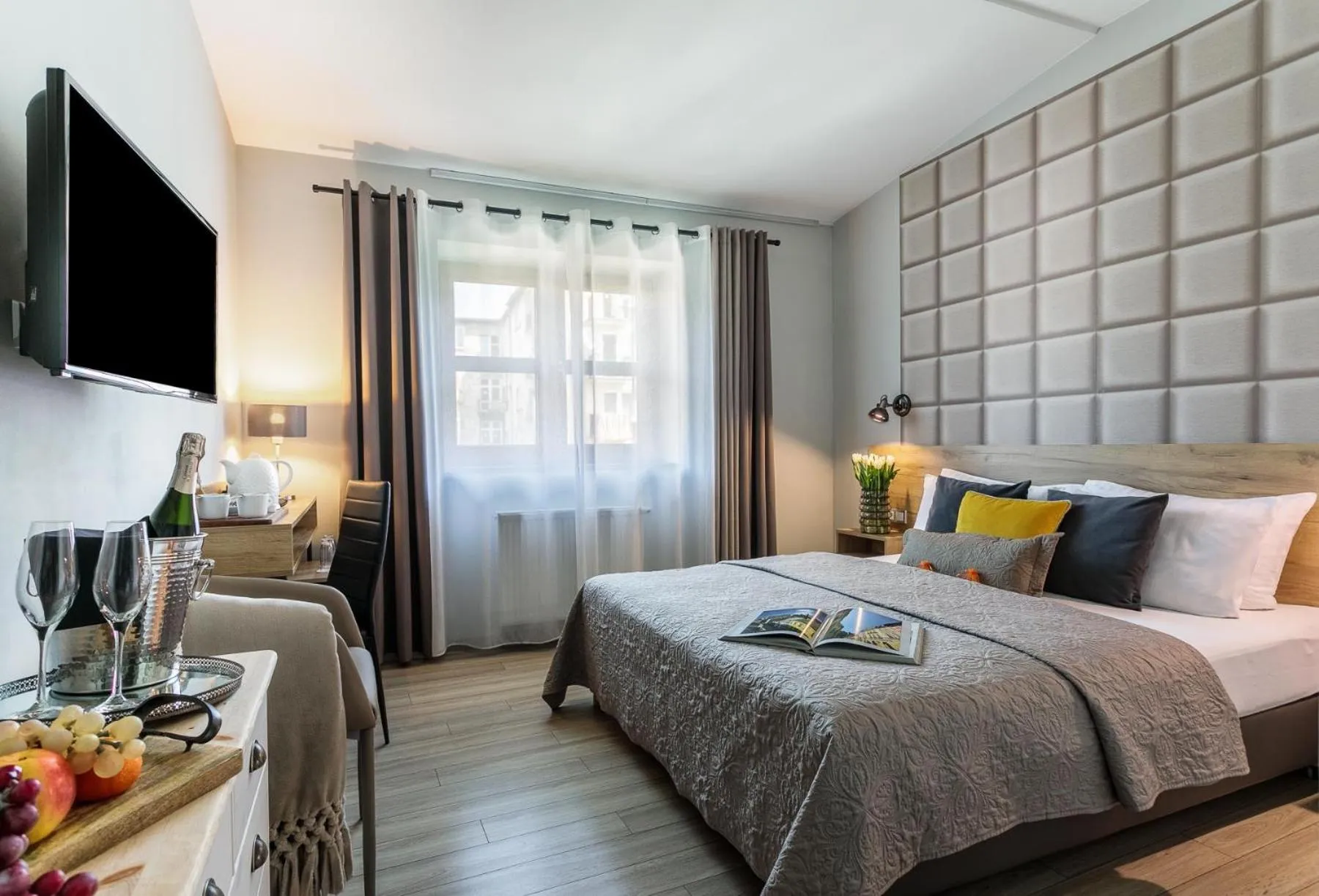 Photo of the whole room, Bed in Art & Garden Residence