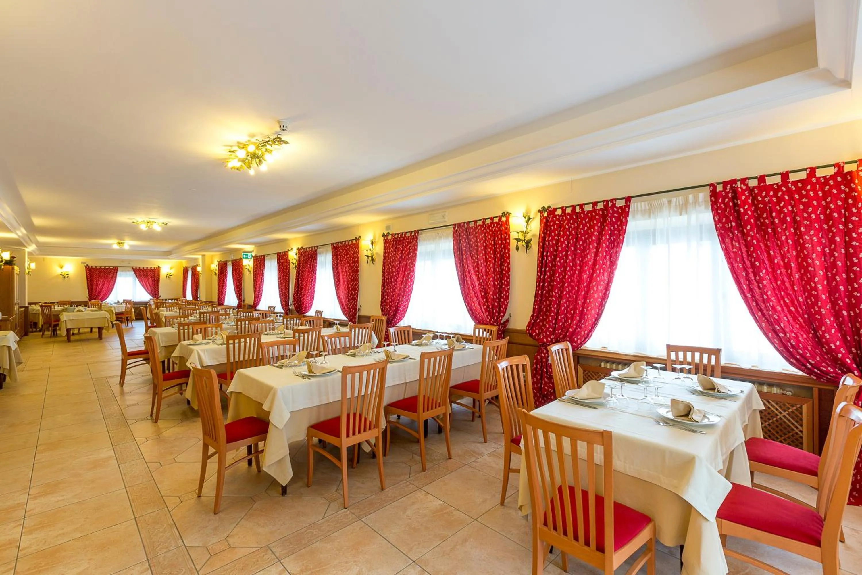 Restaurant/places to eat in Hotel Trieste