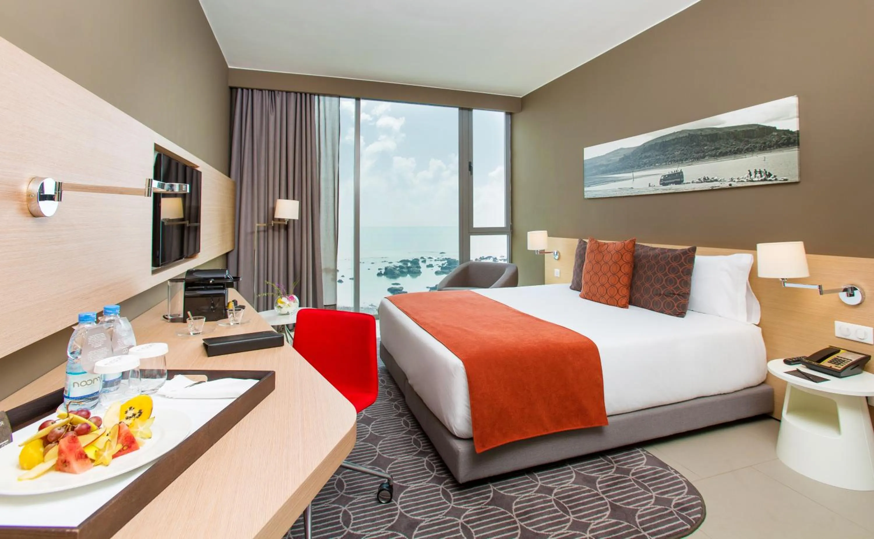 Photo of the whole room in Noom Hotel Conakry