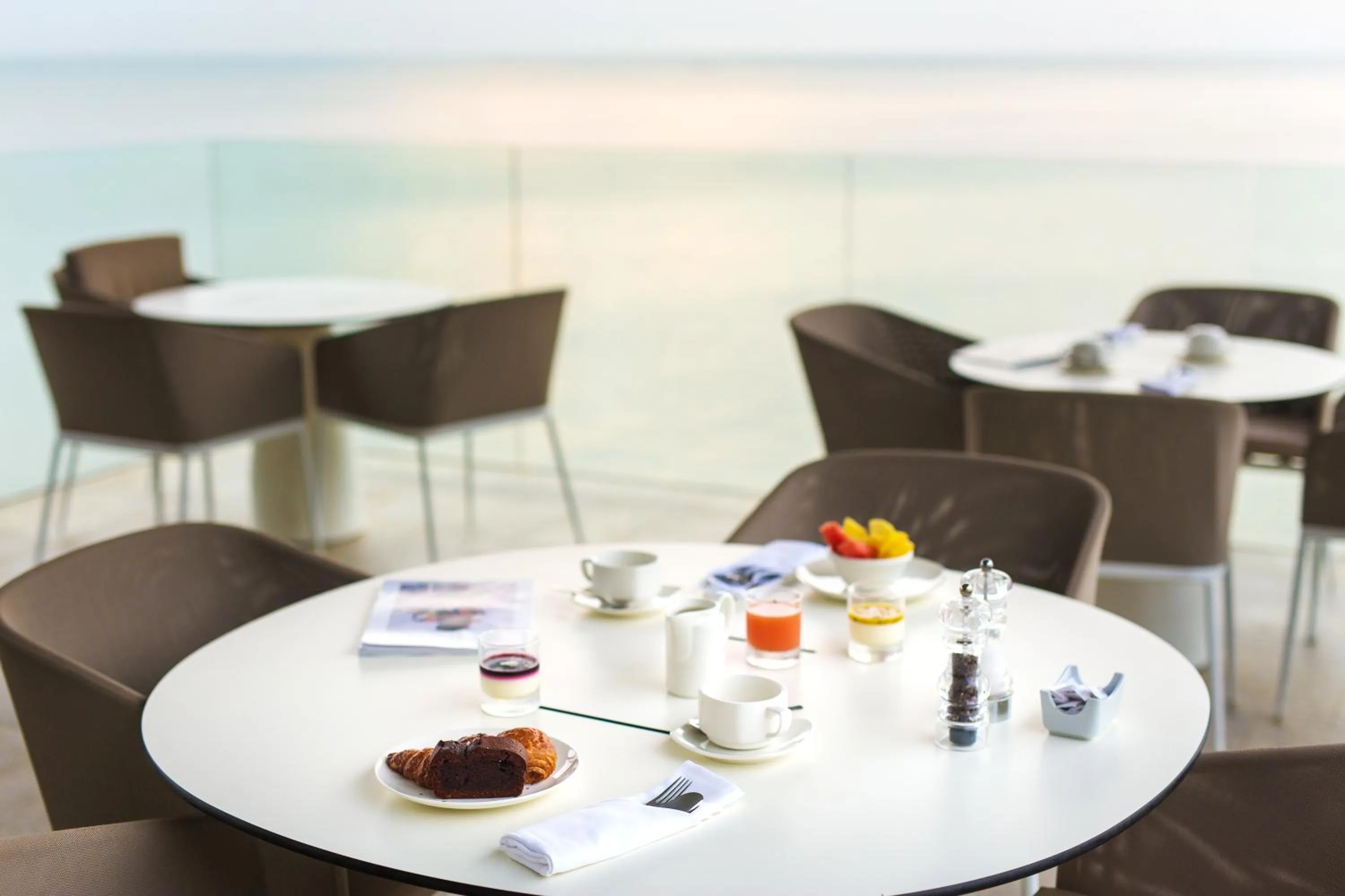 Buffet breakfast in Noom Hotel Conakry