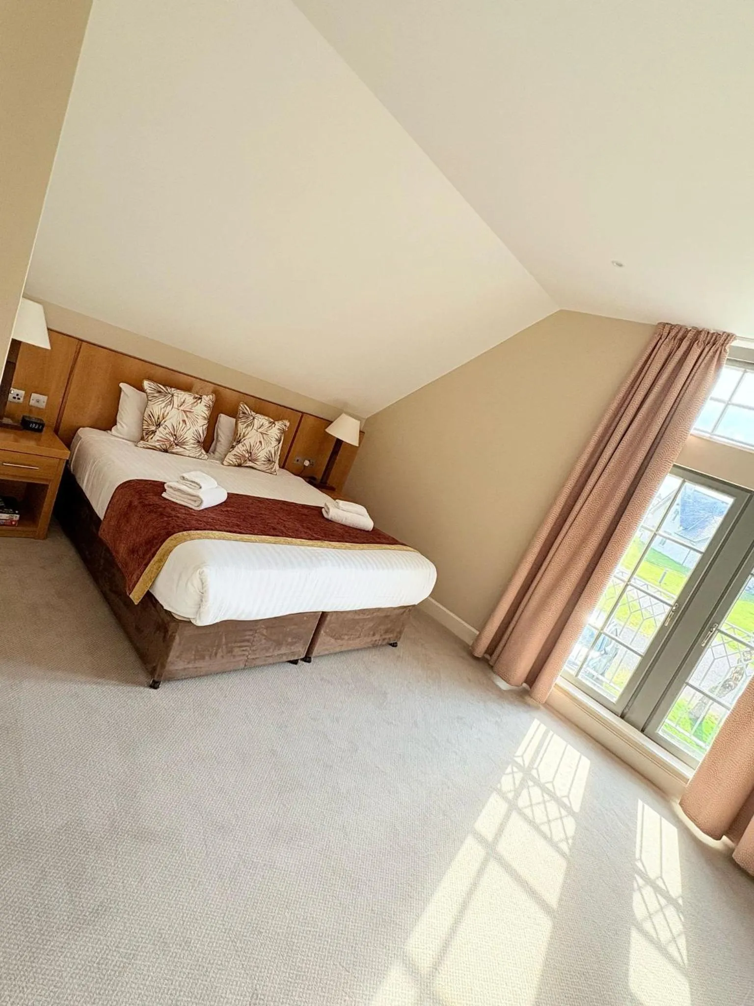 Bedroom, Bed in Lodge at Lough Erne