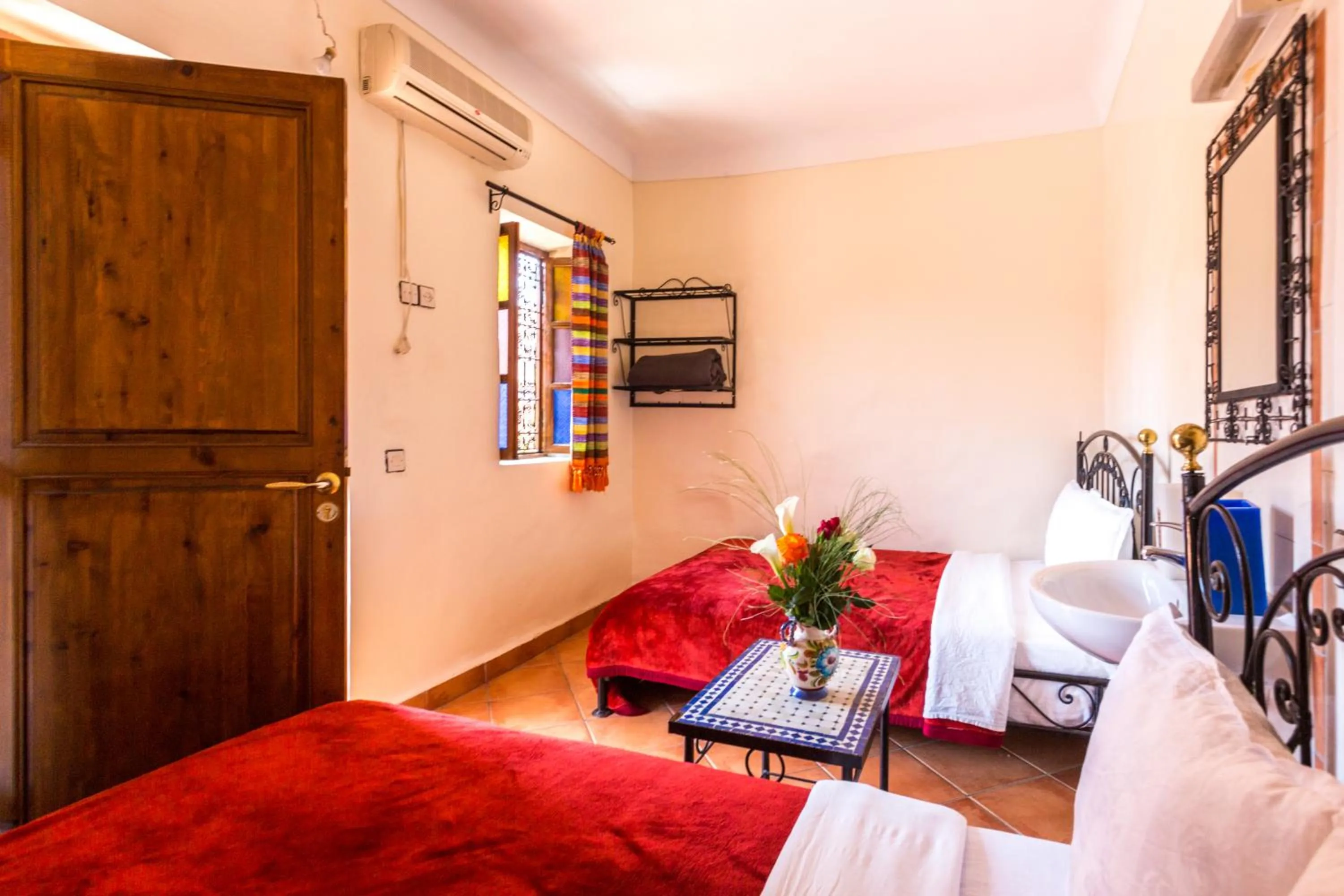 Photo of the whole room, Bed in Hotel Atlas