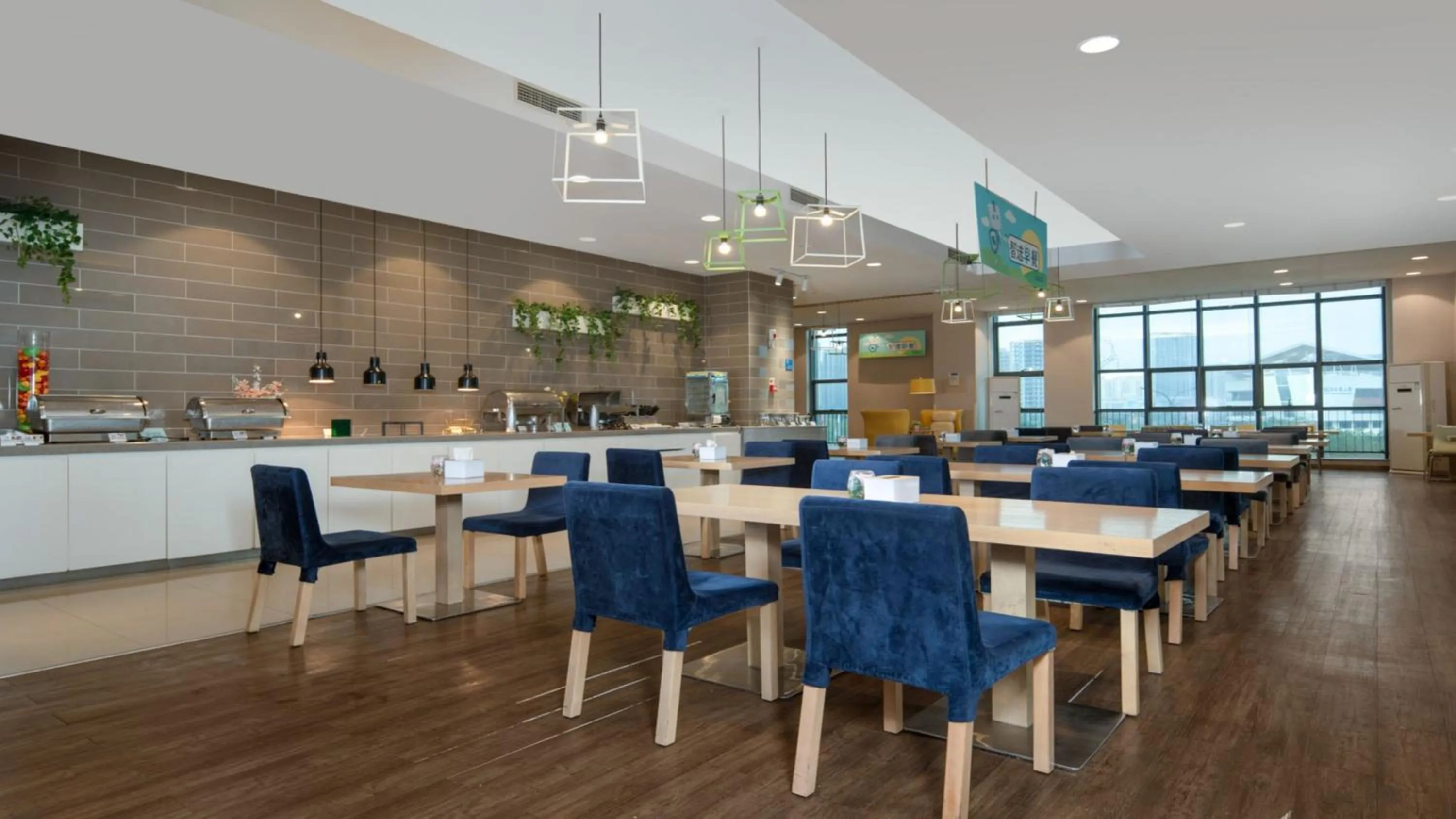 Breakfast in Holiday Inn Express Chongqing University Town by IHG