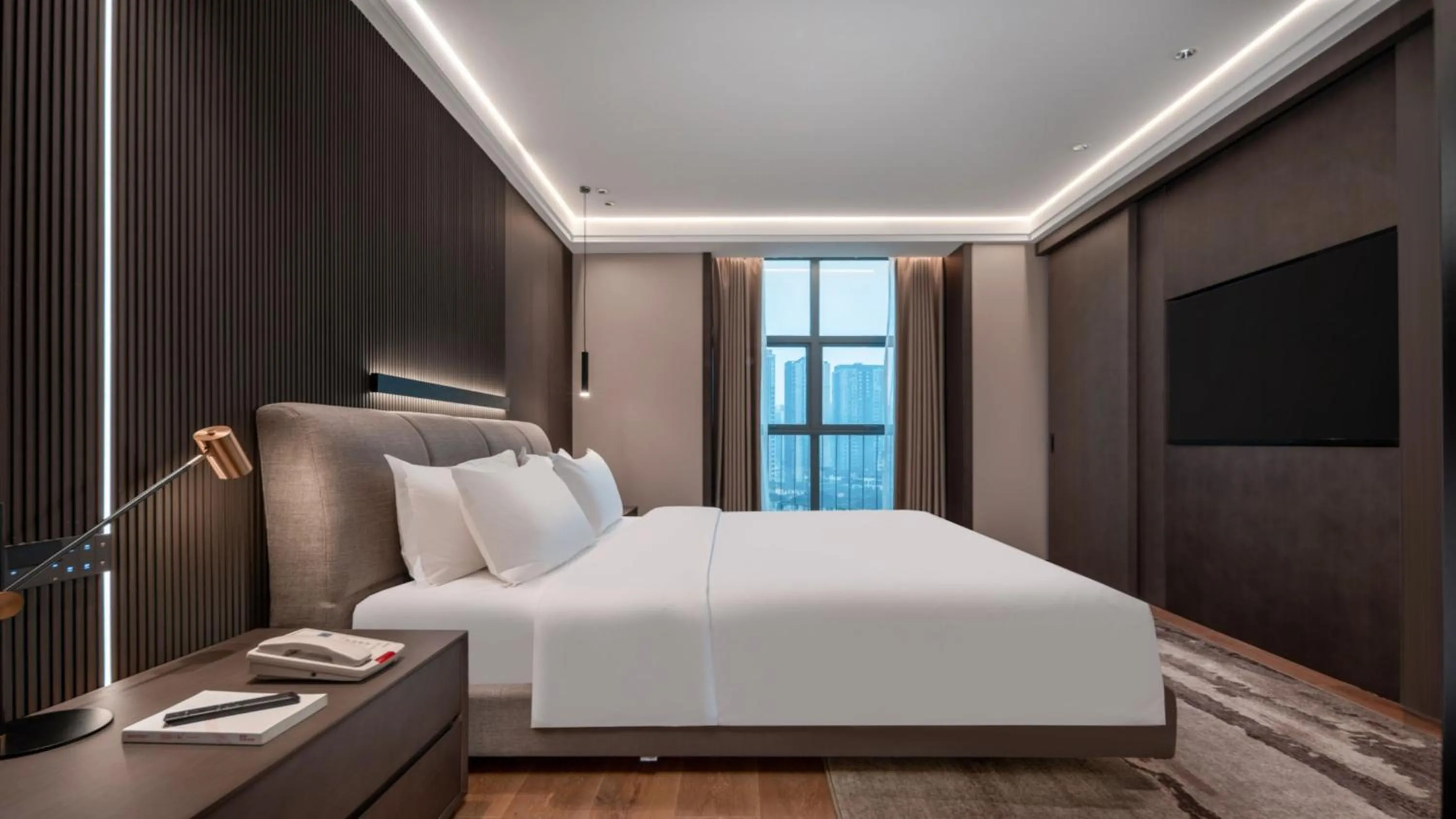 Photo of the whole room in Holiday Inn Express Chongqing University Town by IHG