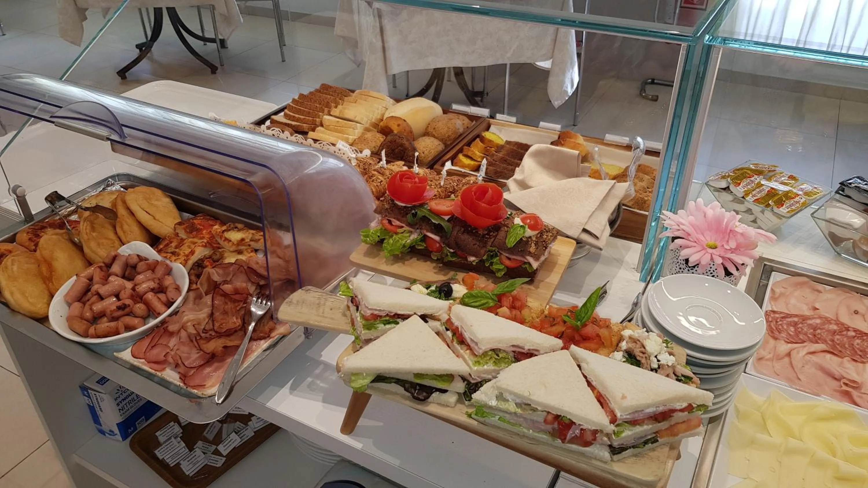 Food and drinks in Hotel Record