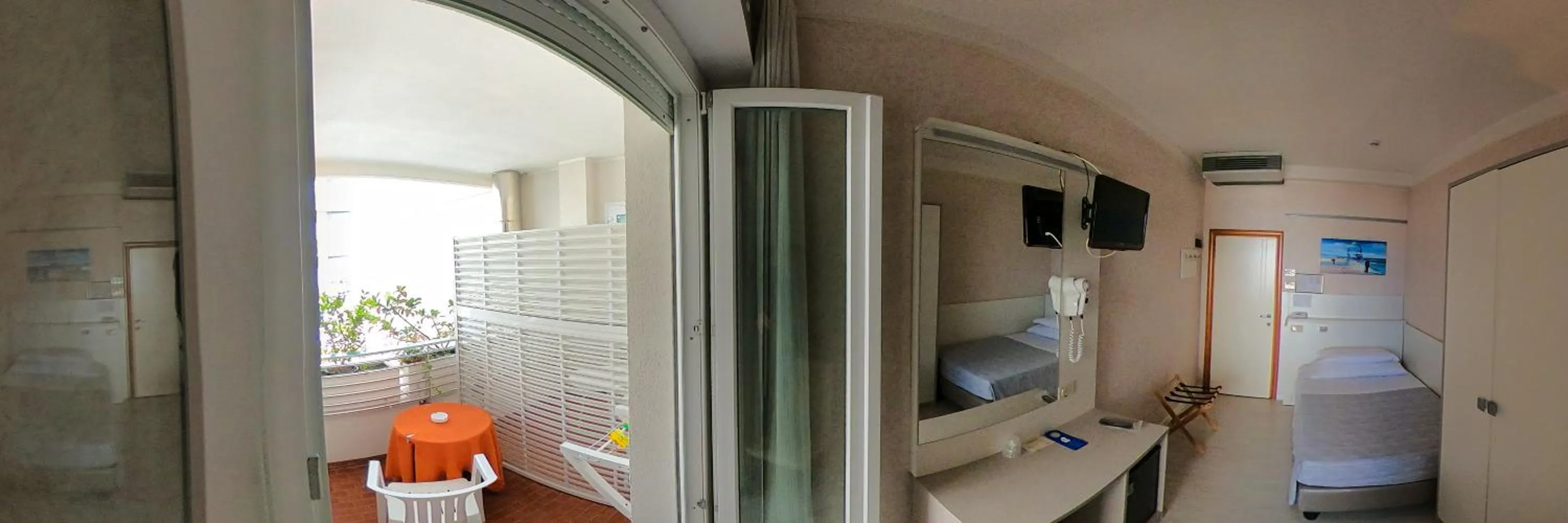 View (from property/room), Bed in Hotel Record