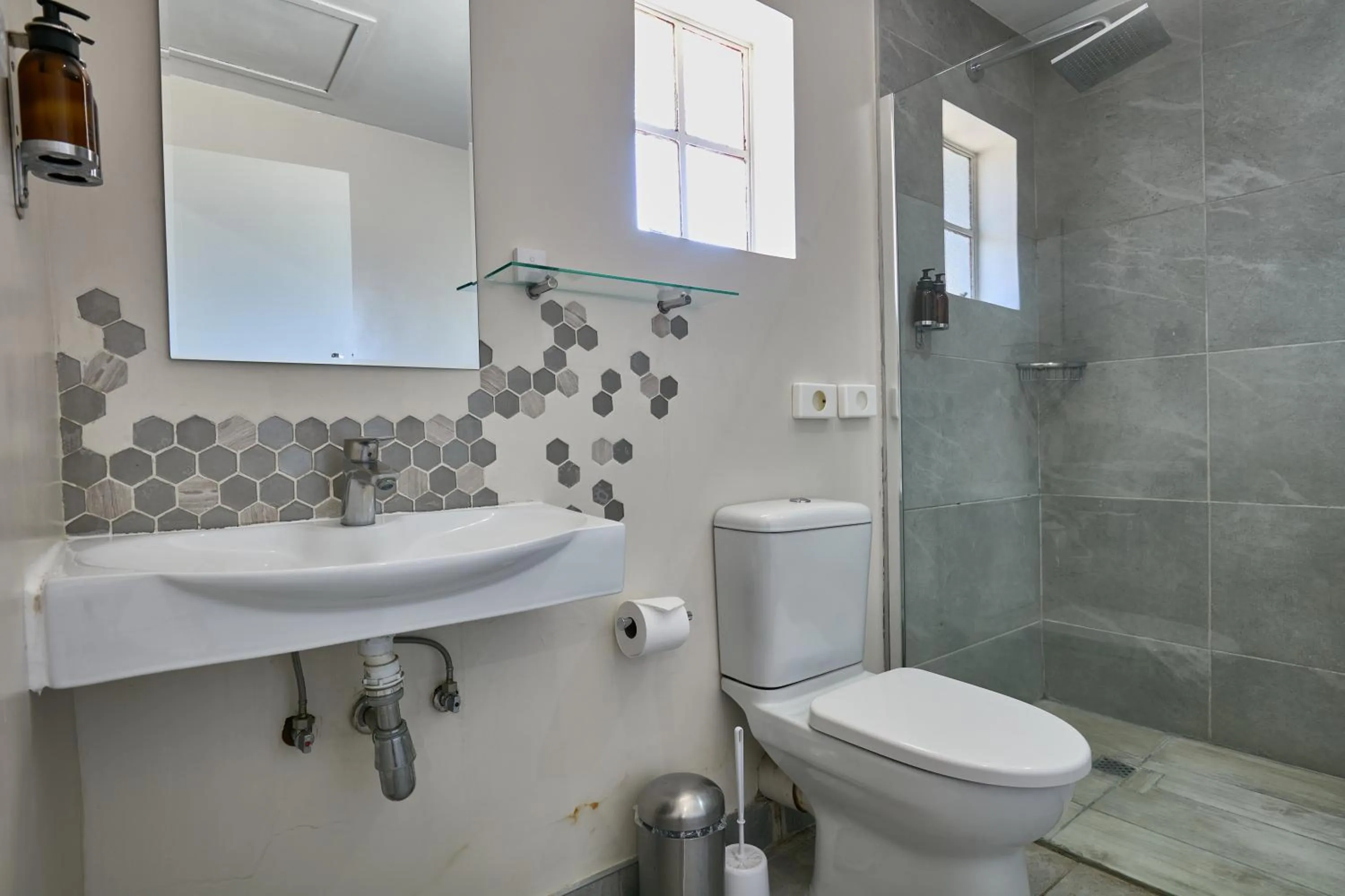 Shower in Cresta Jwaneng