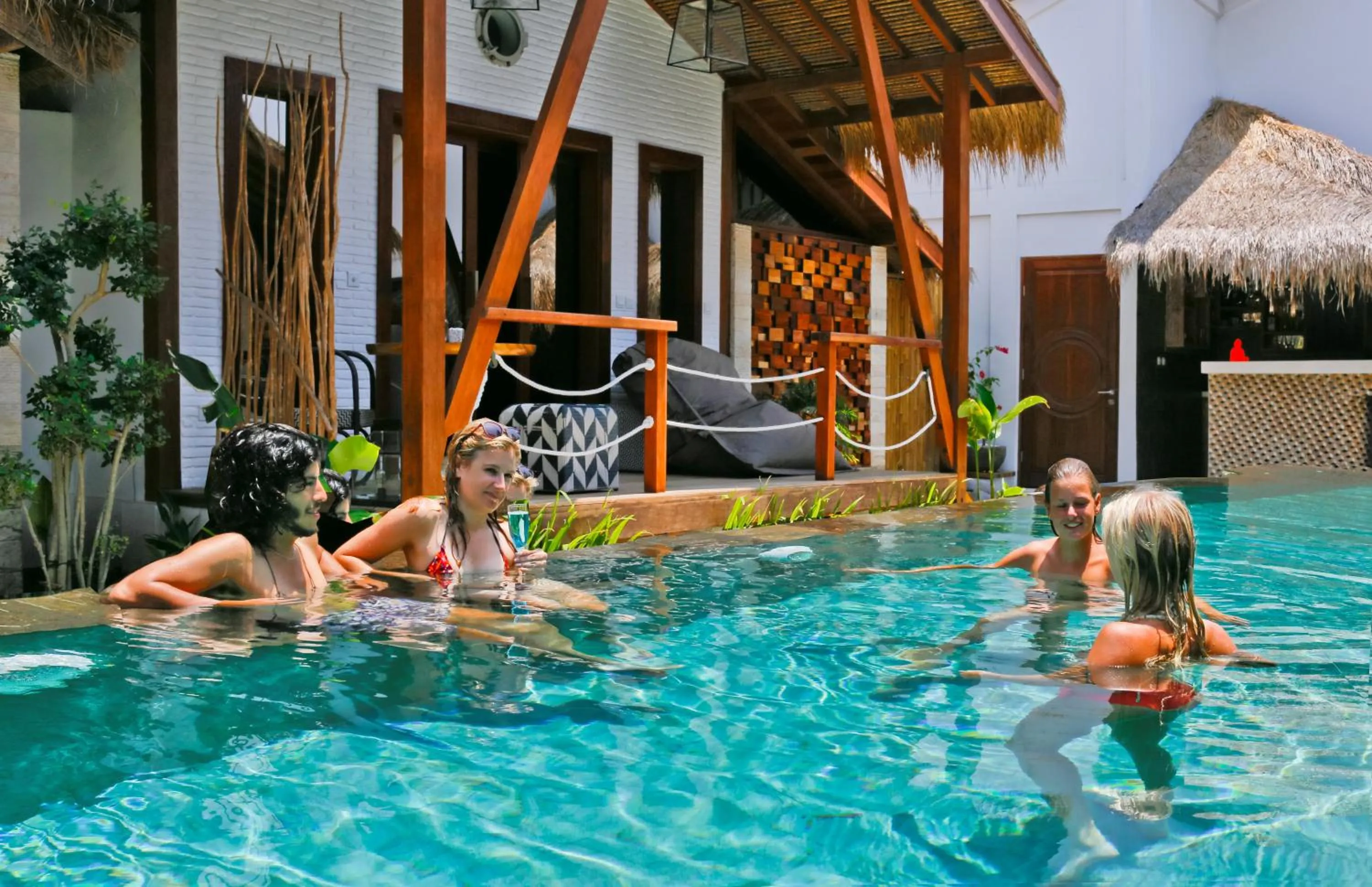 Swimming pool in Kaleydo Villas