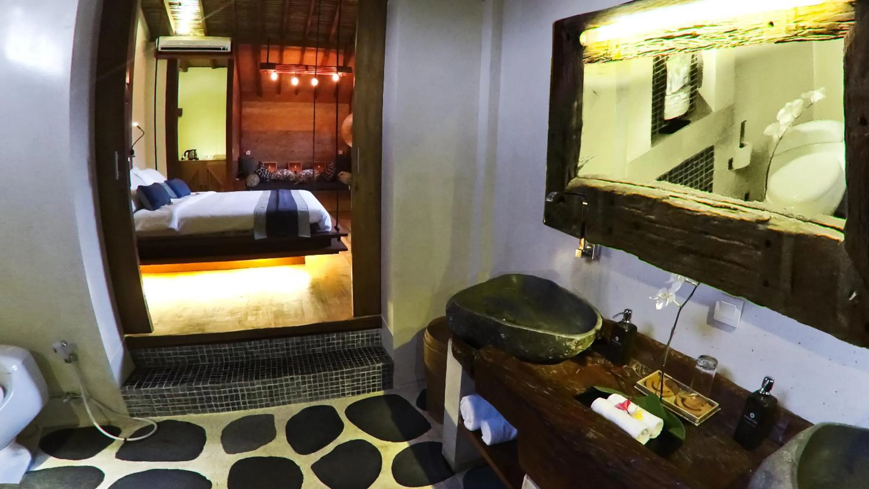 Bathroom, Bed in Kaleydo Villas