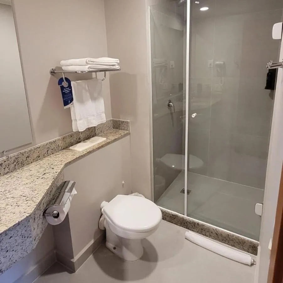 Shower in Travel Inn Hotels Ibirapuera
