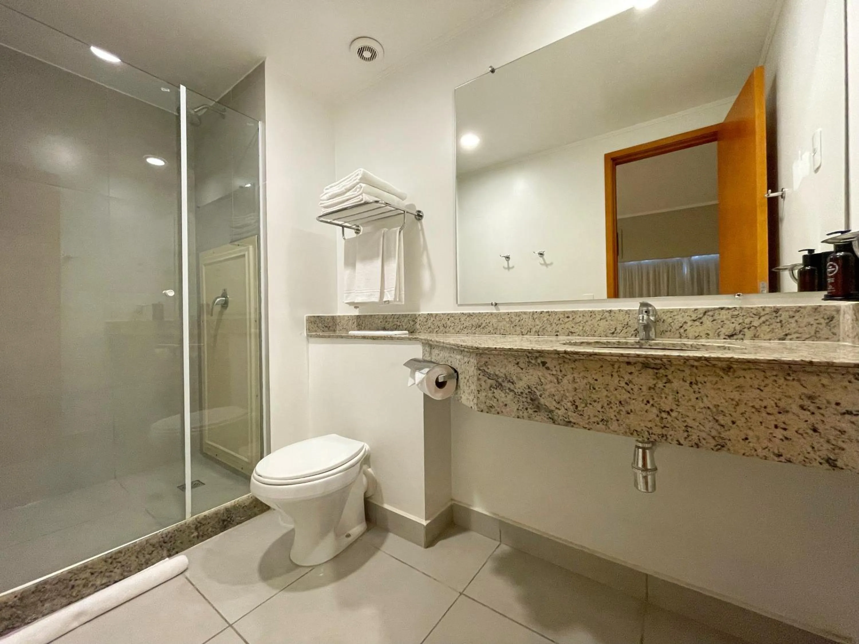 Shower in Travel Inn Hotels Ibirapuera