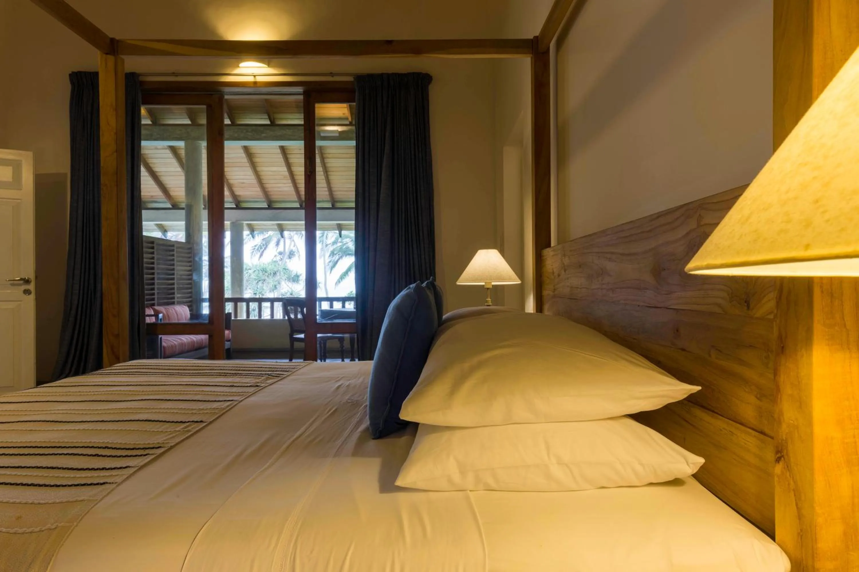 Bedroom, Bed in Villa Saffron Hikkaduwa