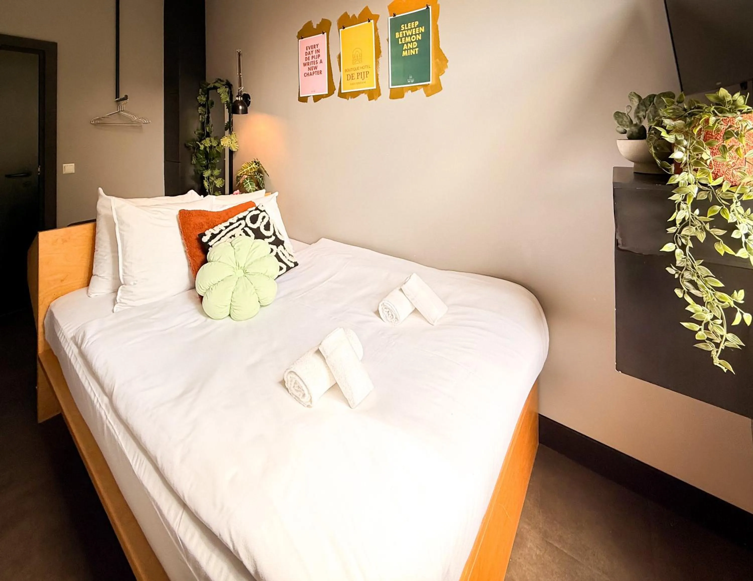 Bed in De Pijp Boutique Hotel