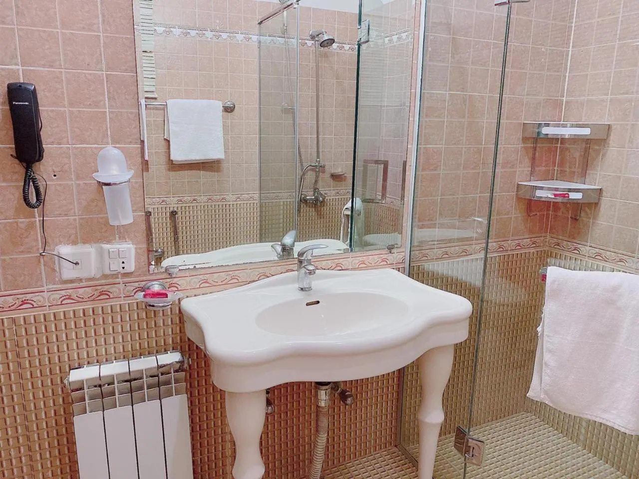 Bathroom in Savoy Inn Guest House Islamabad