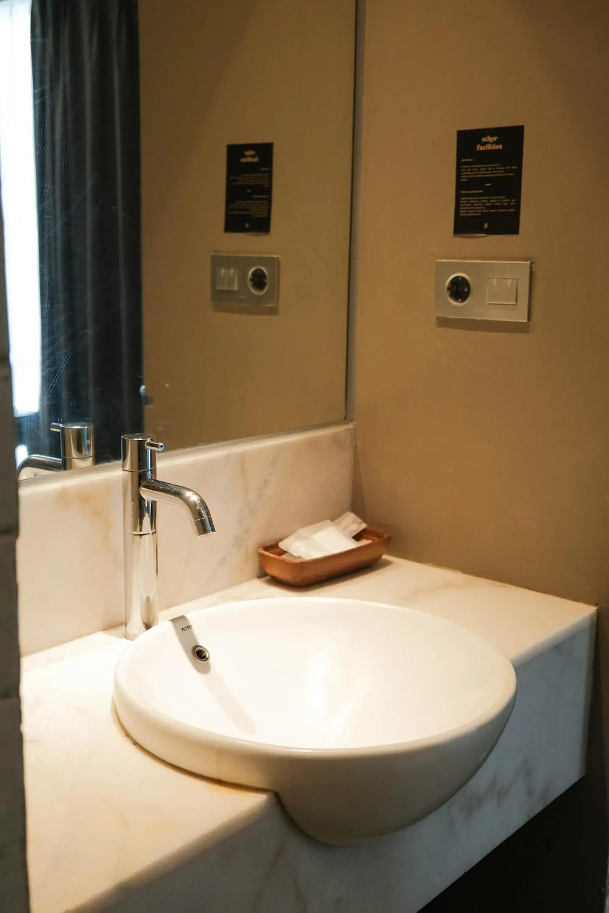 Deluxe Double Room in Allstay Hotel Semarang Simpang Lima Deluxe Double Room in Allstay Hotel Semarang Simpang Lima