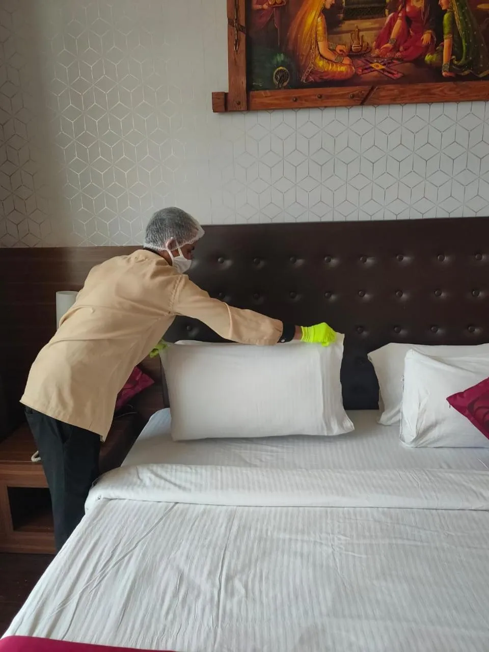 Staff, Bed in The Byke Suraj Plaza Pure Veg, Thane