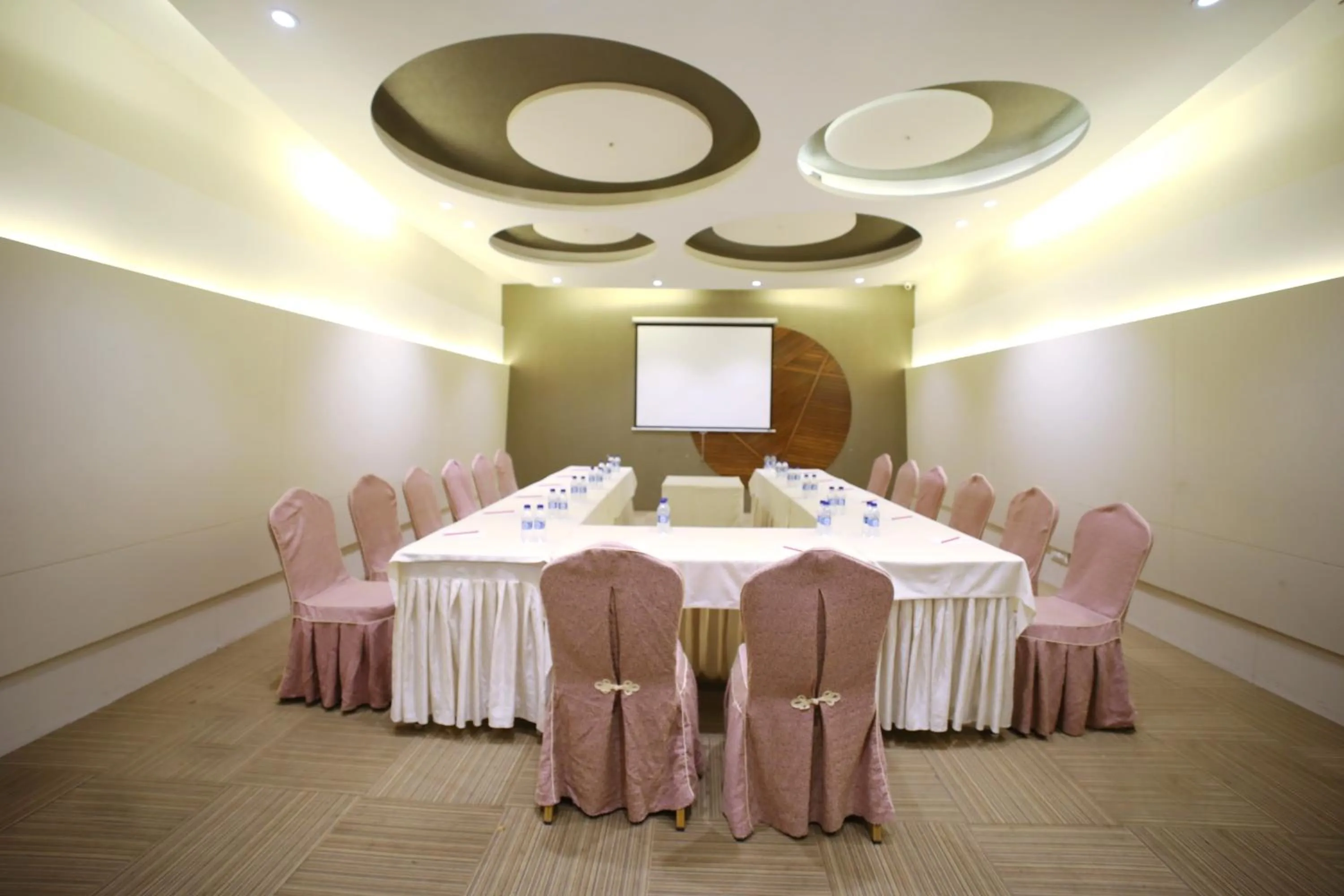 Banquet/Function facilities in The Byke Suraj Plaza Pure Veg, Thane