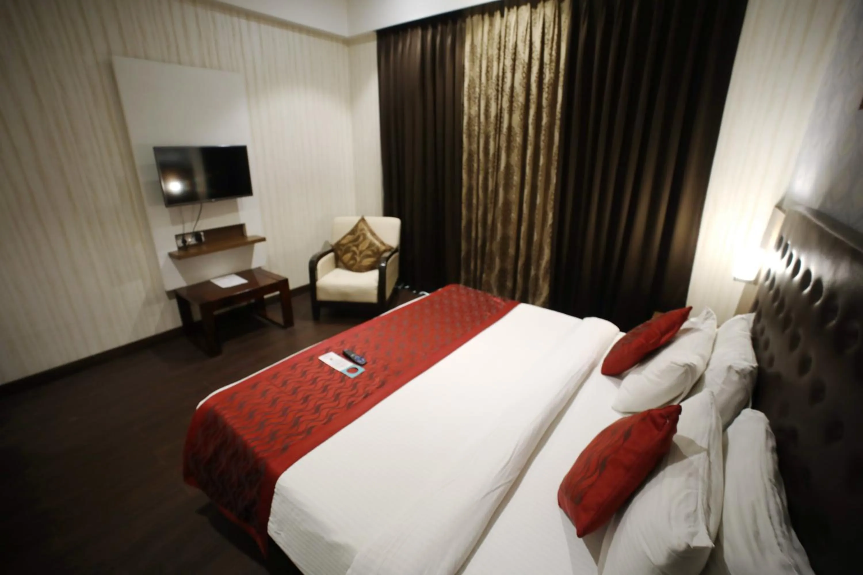 Bedroom, Bed in The Byke Suraj Plaza Pure Veg, Thane