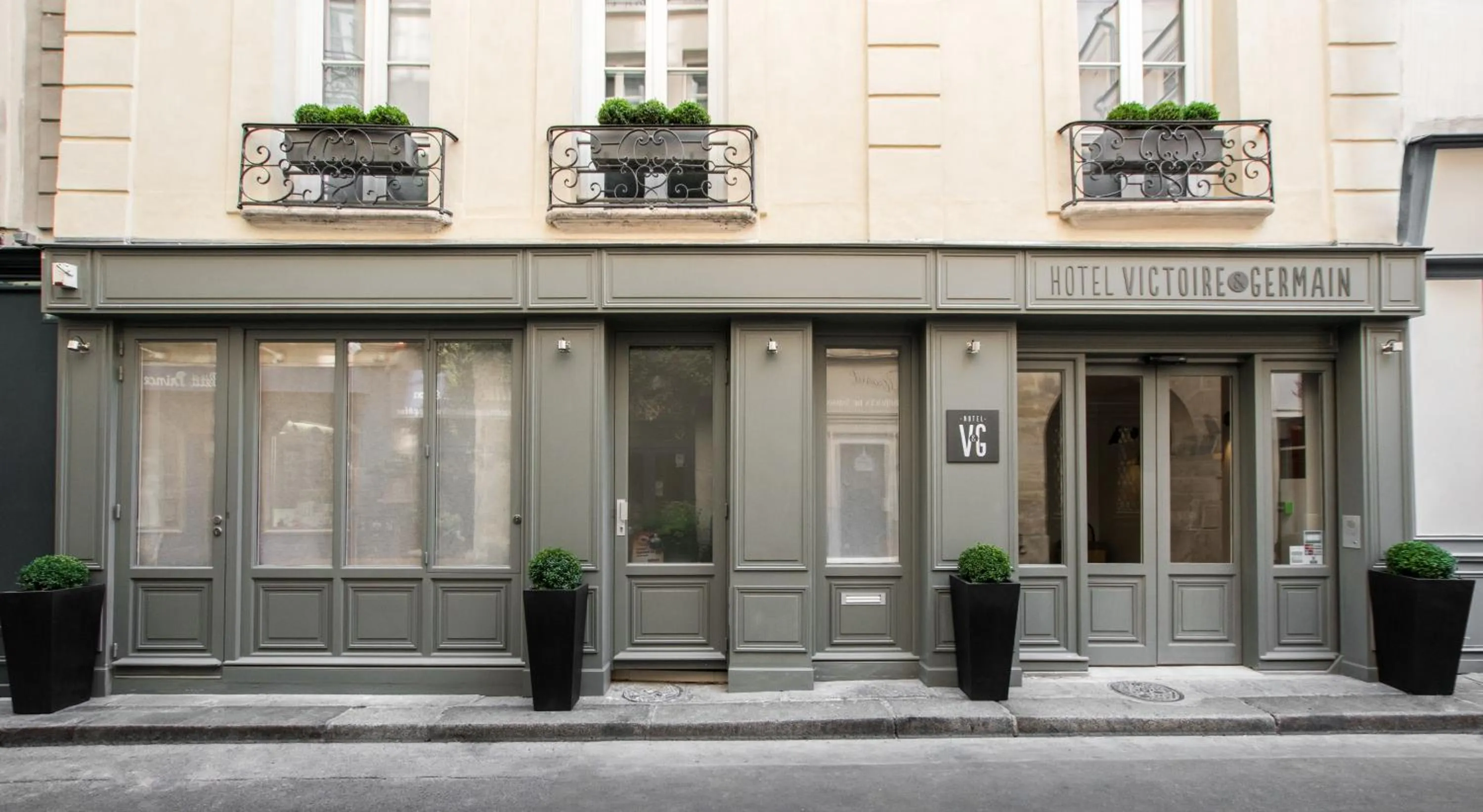 Facade/entrance in Victoire & Germain
