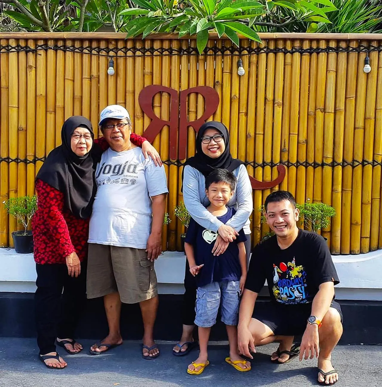 Family in Rumah Roso Homestay