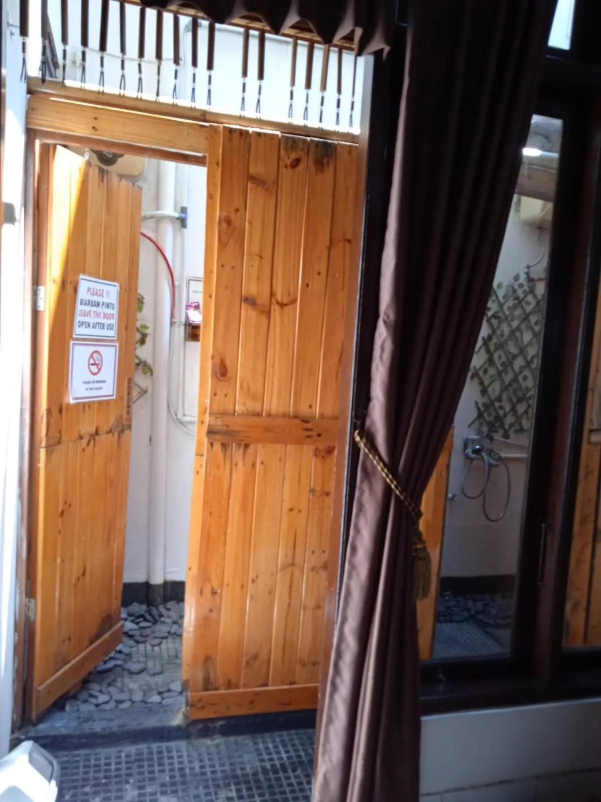 Property building in Rumah Roso Homestay