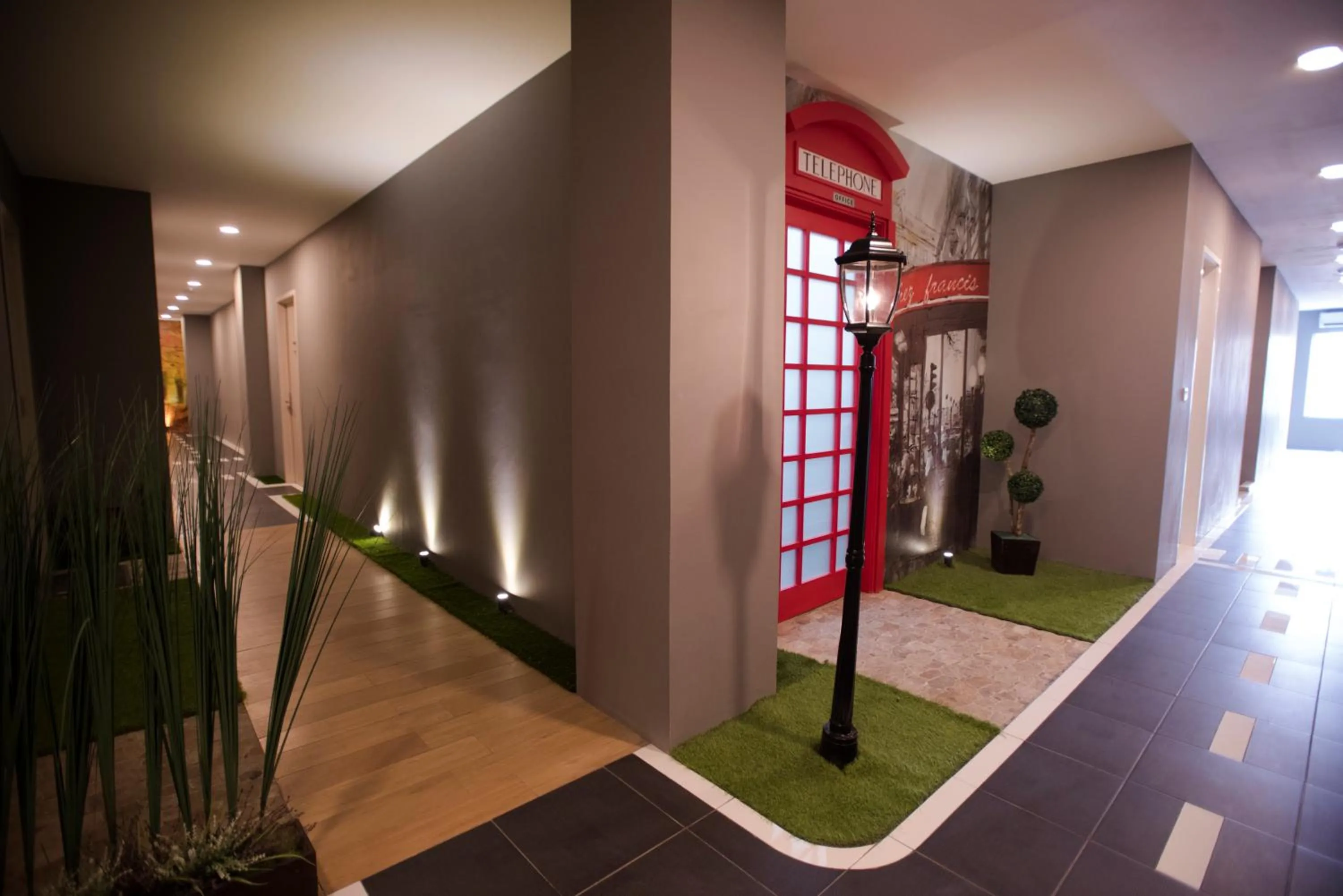 Decorative detail in Happy Inn