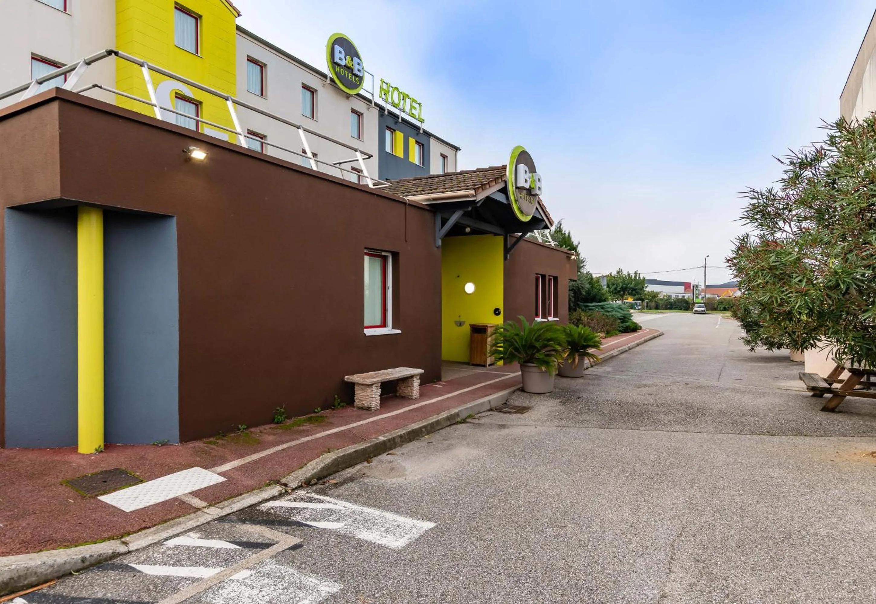 Property building in B&B HOTEL Valence Sud