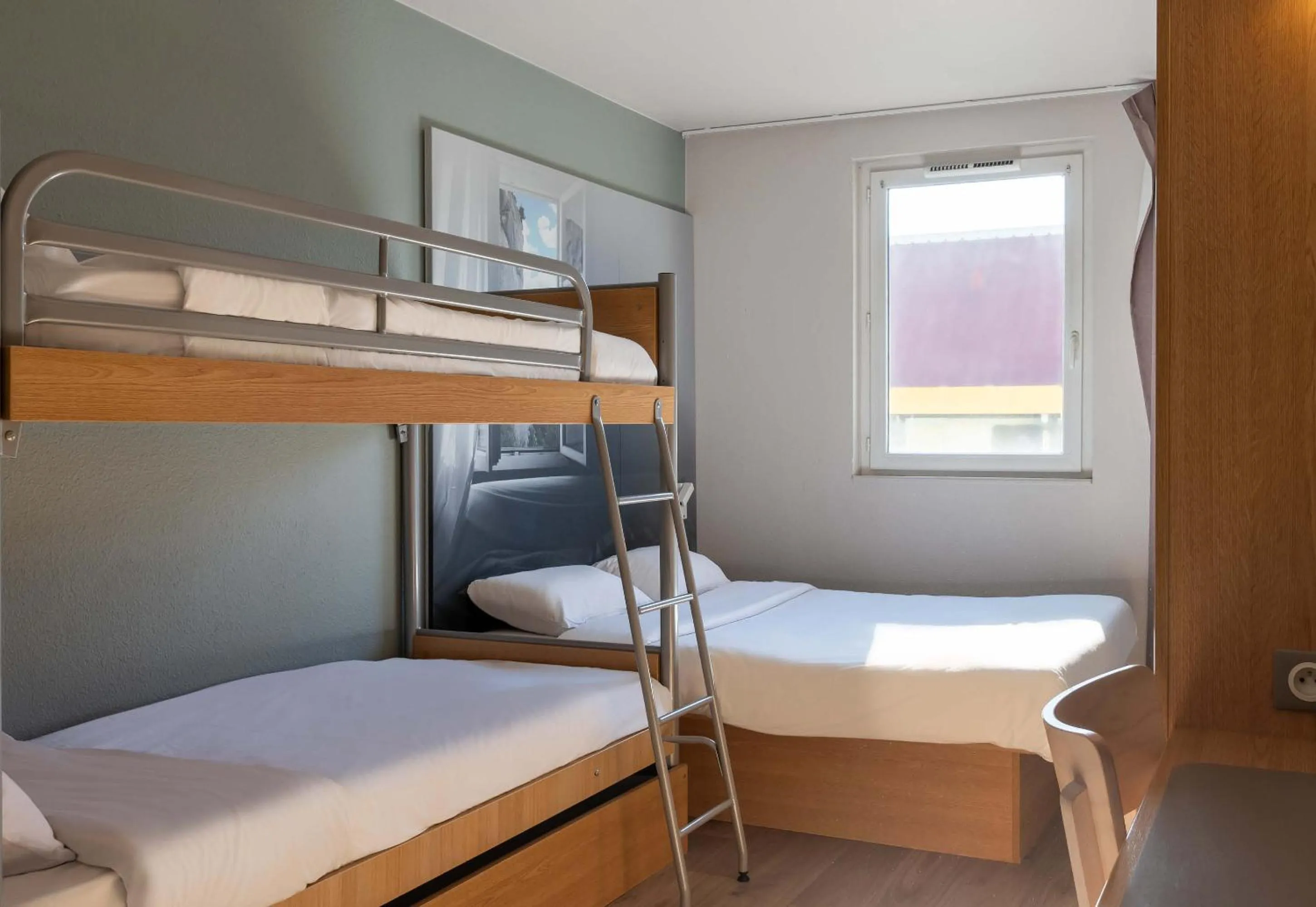 Bedroom, Bed in B&B HOTEL Valence Sud