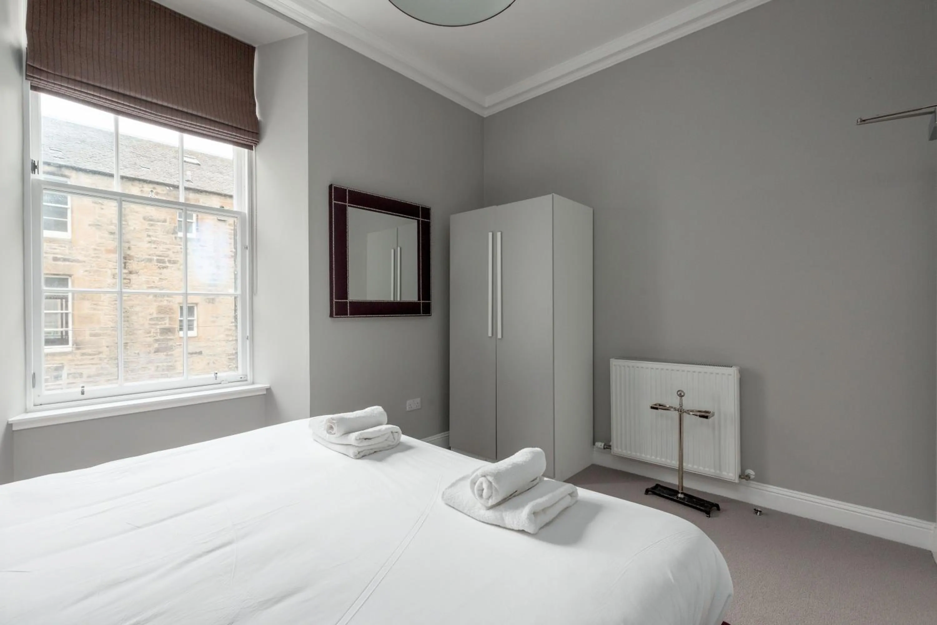 Bed in Destiny Scotland - Princes Street Residence