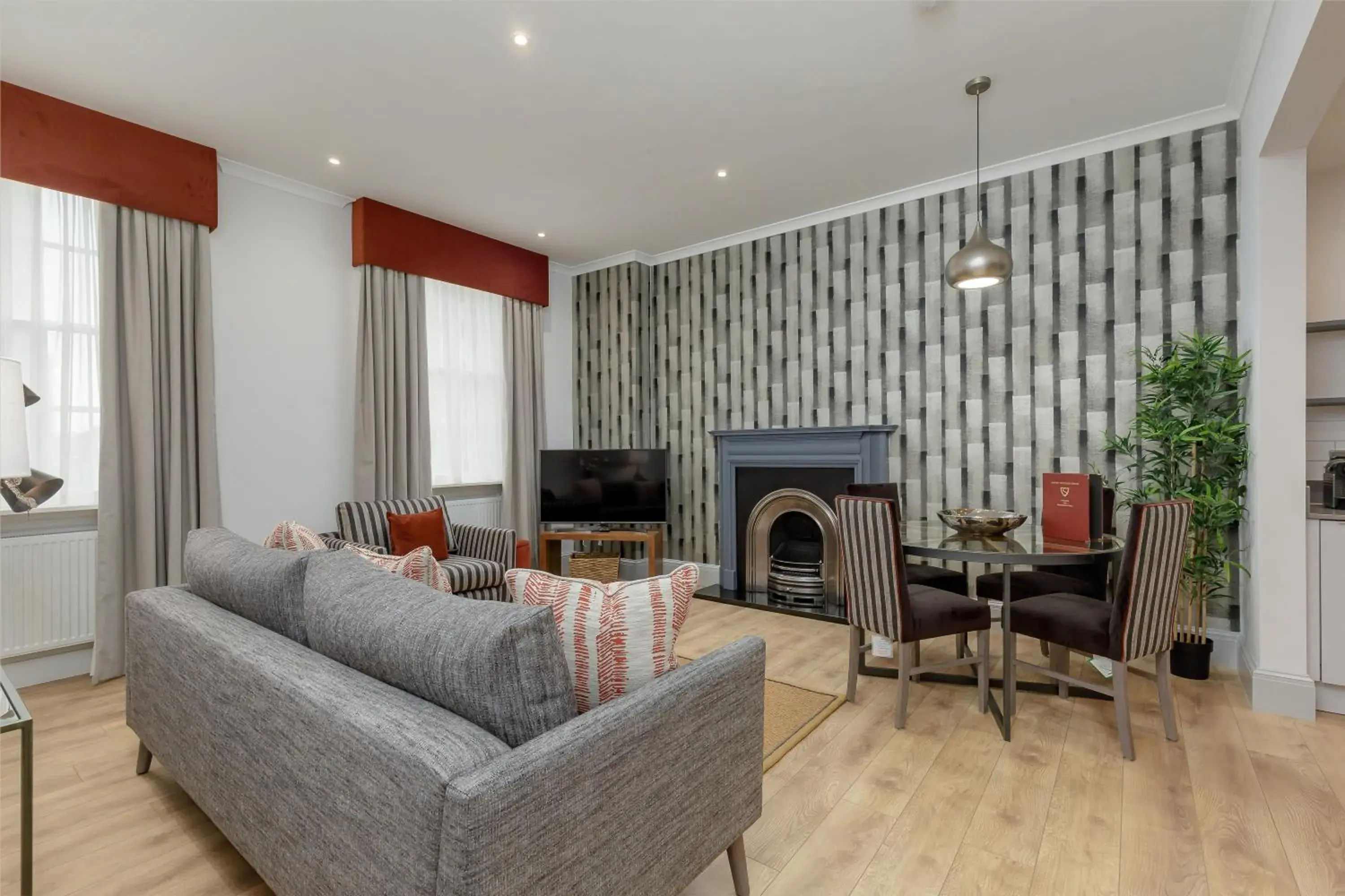 Deluxe Apartment with Castle View in Destiny Scotland - Princes Street Residence Deluxe Apartment with Castle View in Destiny Scotland - Princes Street Residence