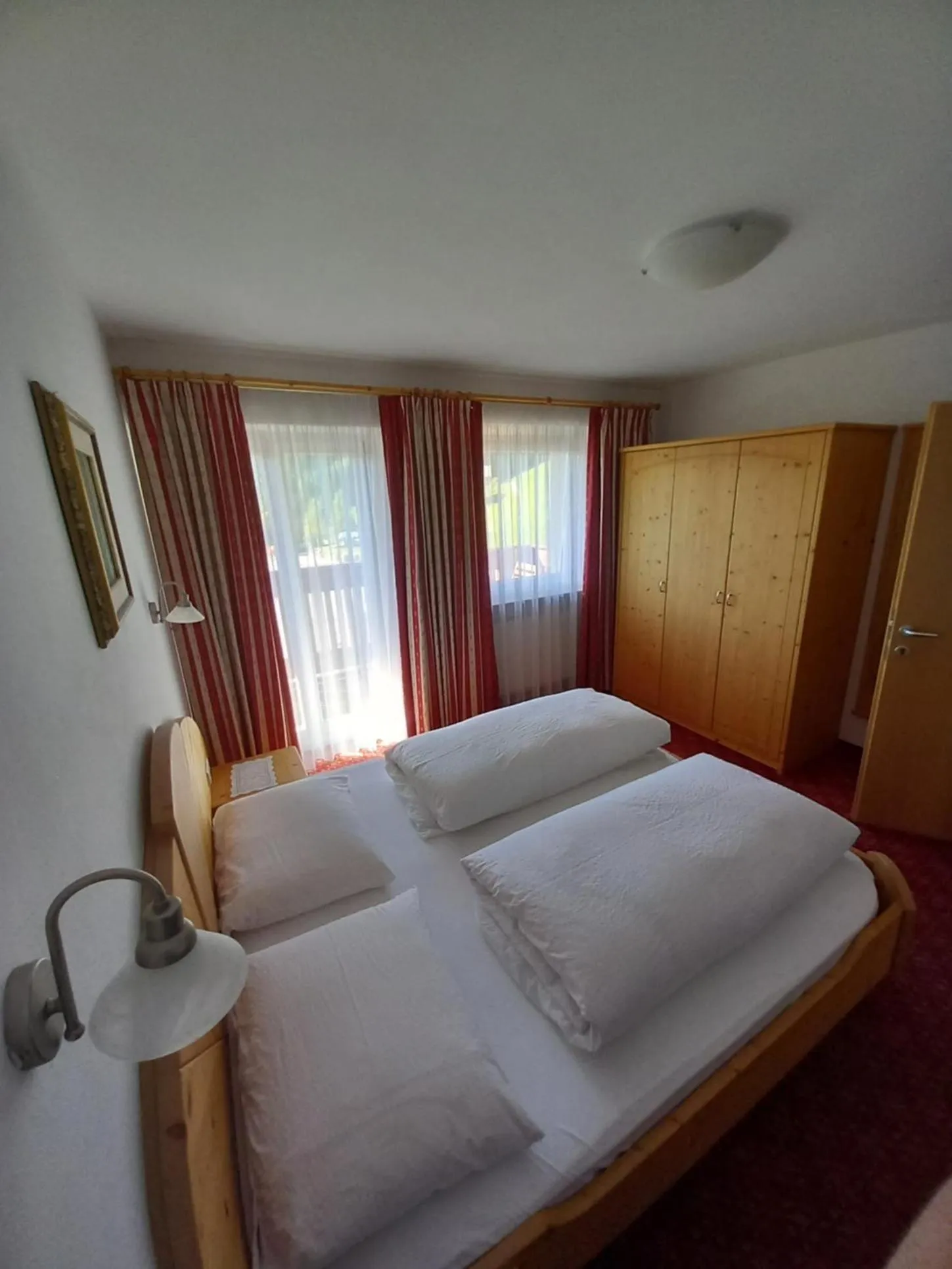 Photo of the whole room, Bed in Gasthof Innerwalten