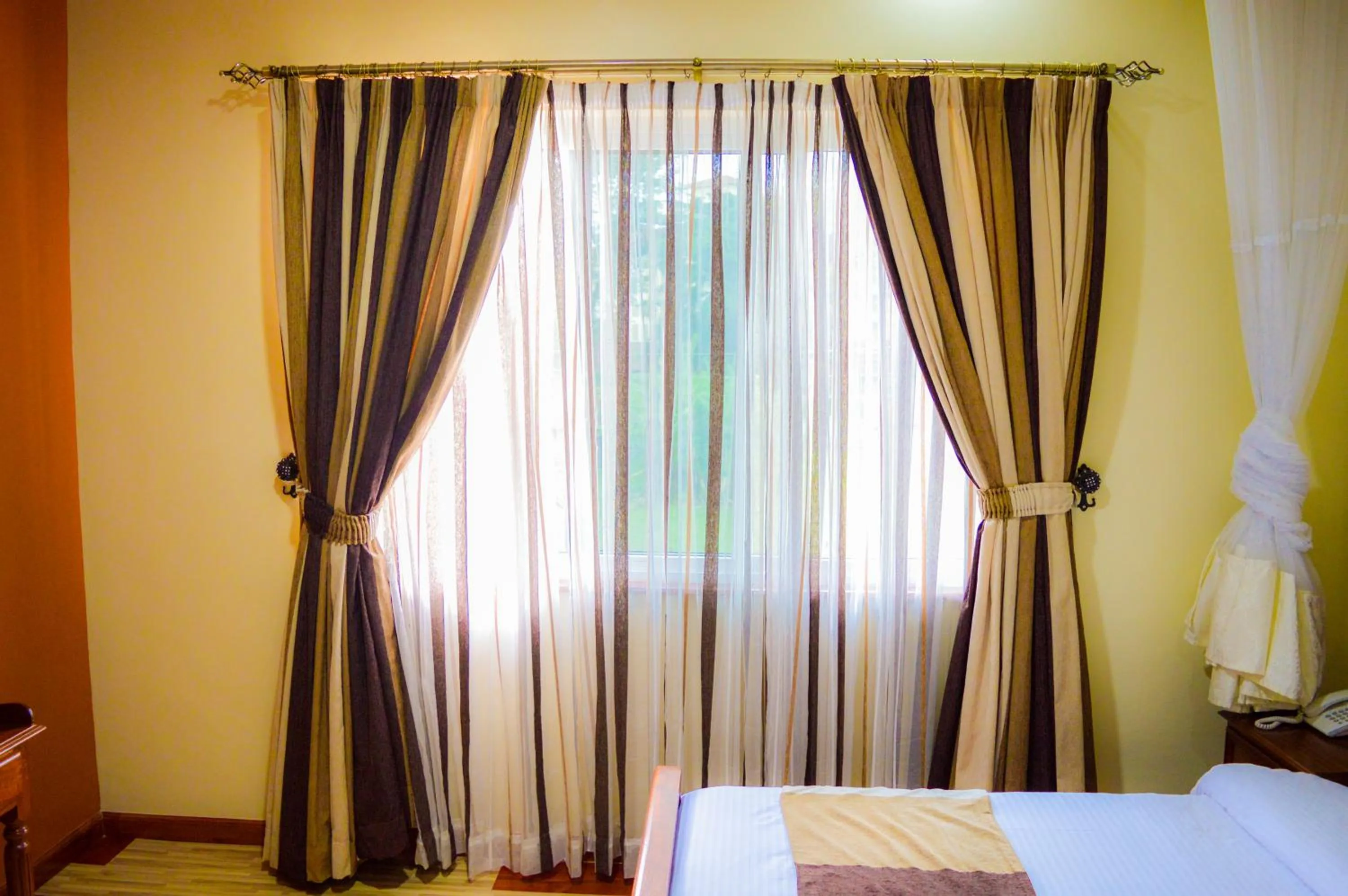 Bedroom, Bed in Red Ruby Hotel