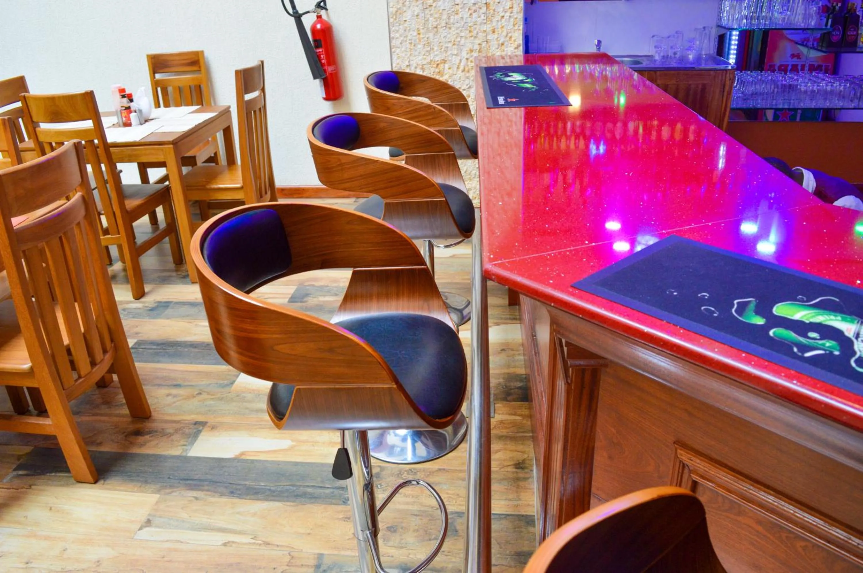 Lounge or bar in Red Ruby Hotel