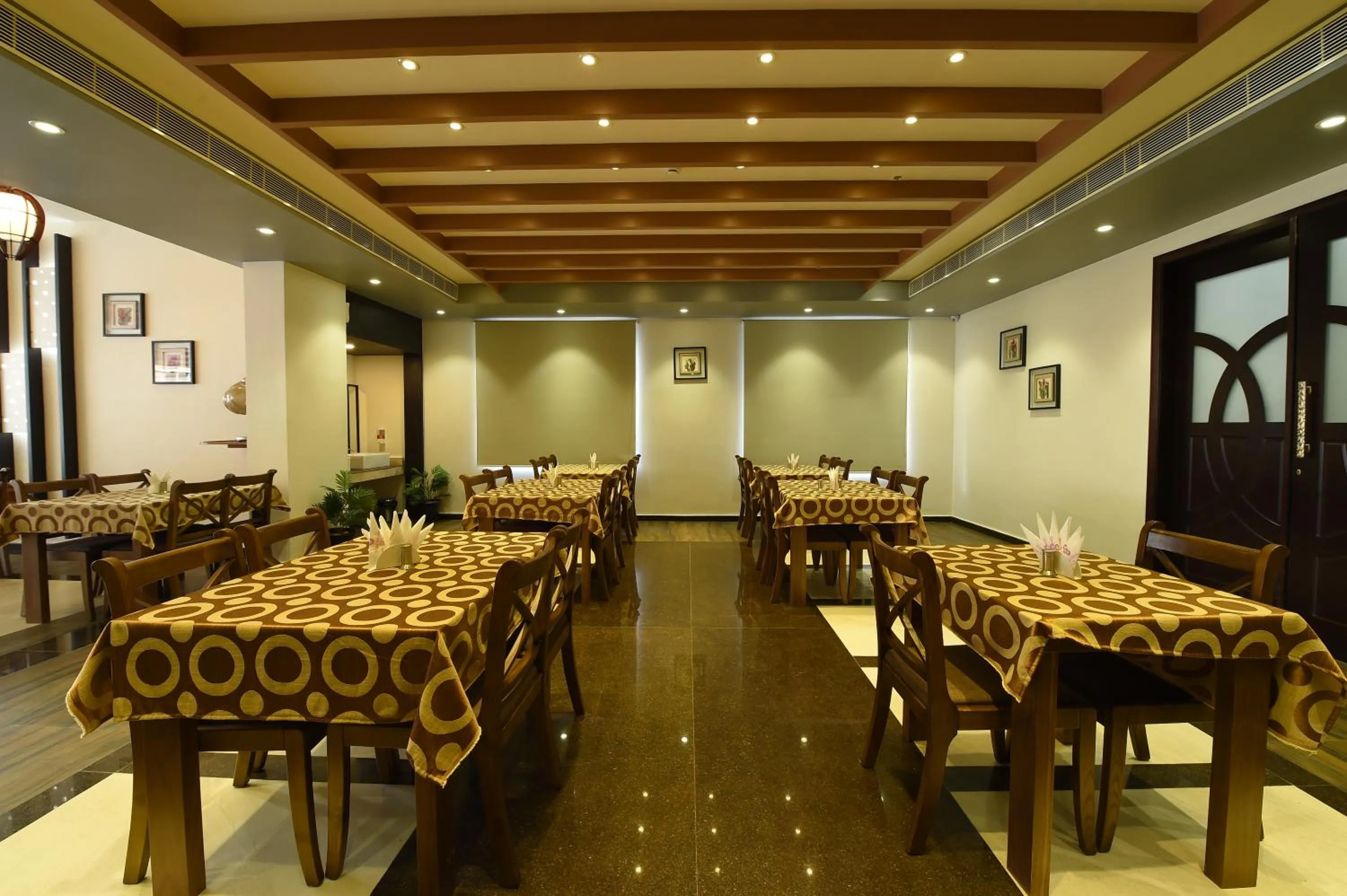 Restaurant/places to eat in Mayas Kem Pride A Group of hotel Mayas