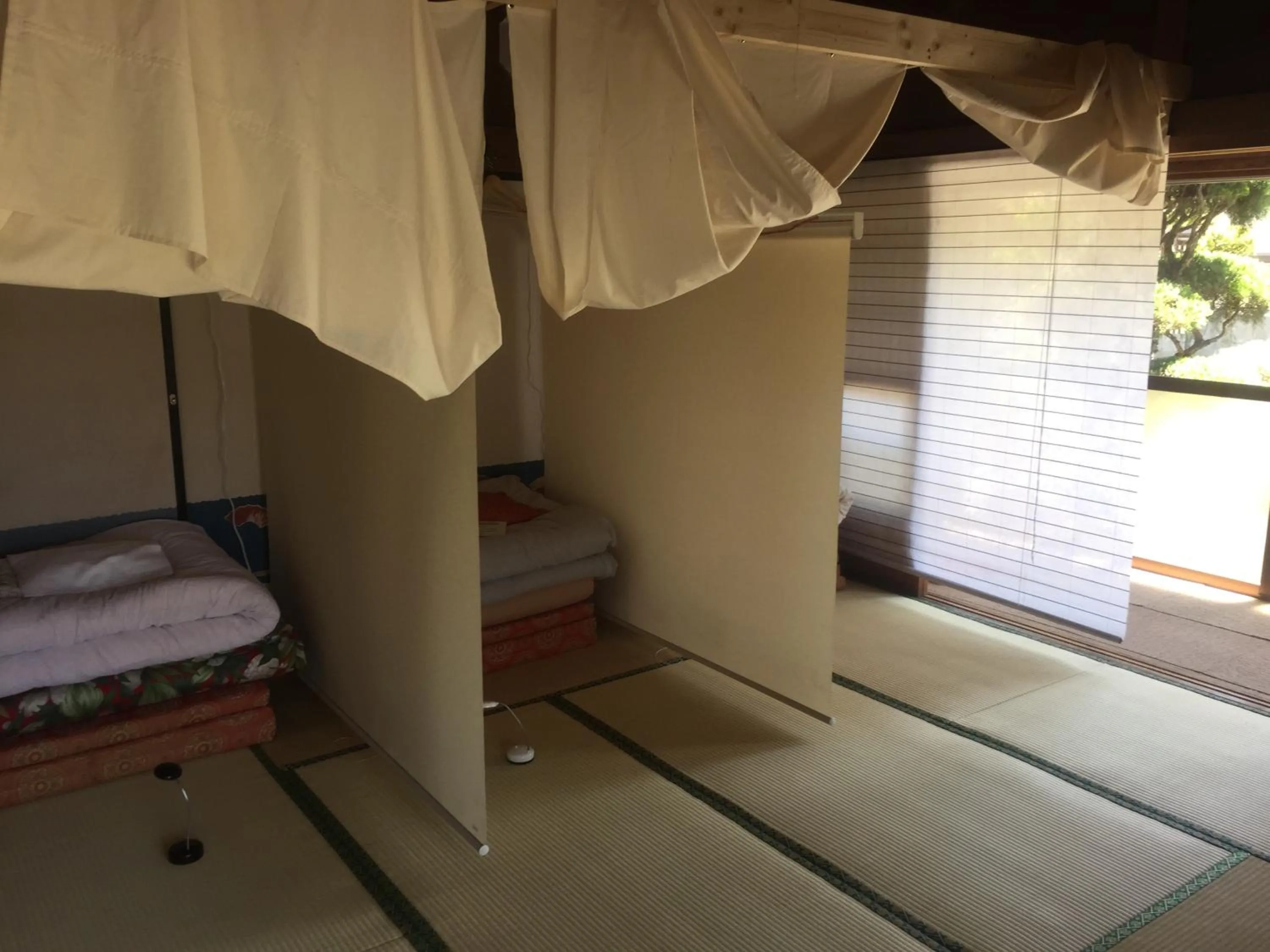 Photo of the whole room, Bed in Wafu Guesthouse Kashiwaya