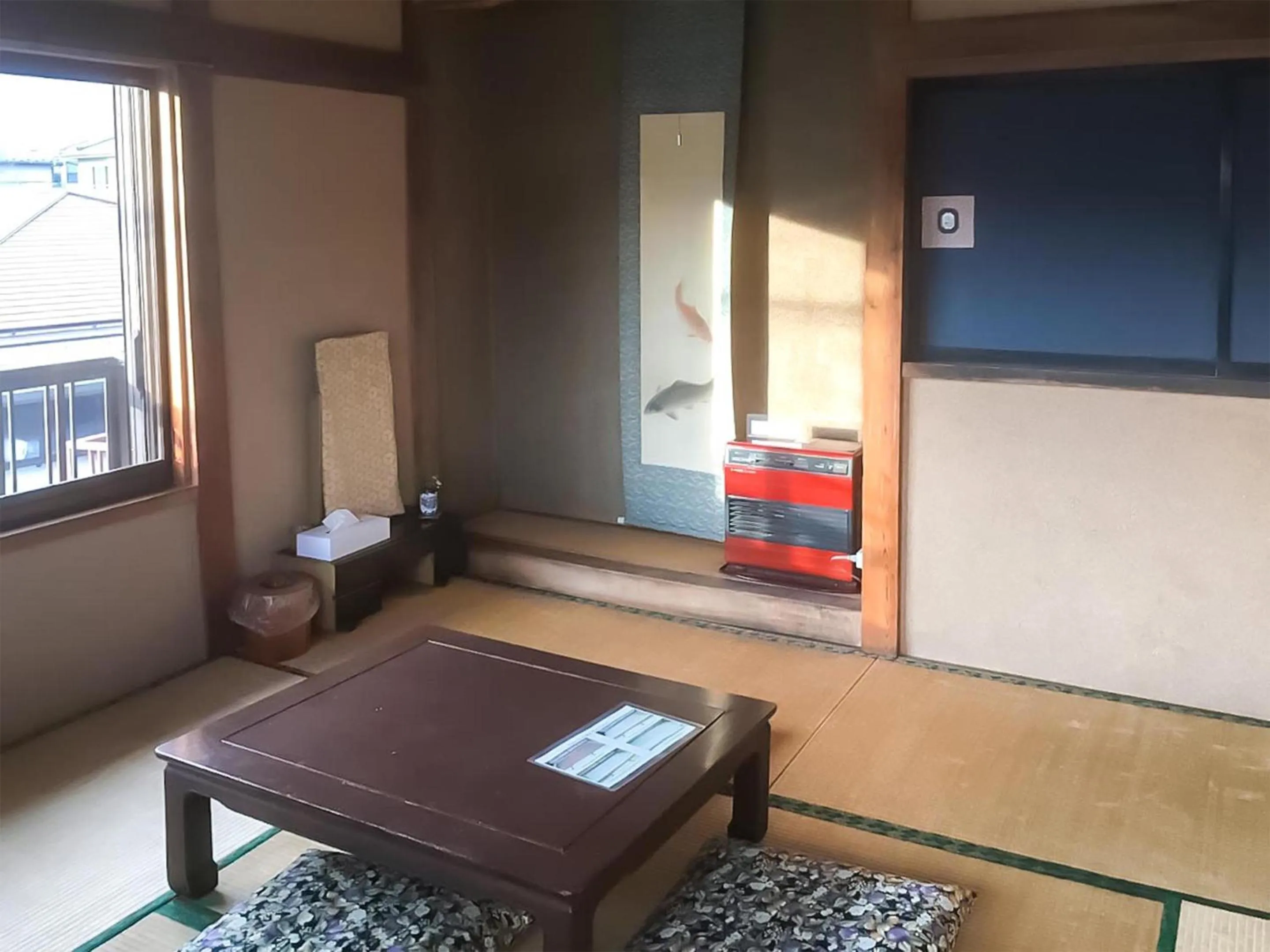 Photo of the whole room, Bed in Wafu Guesthouse Kashiwaya